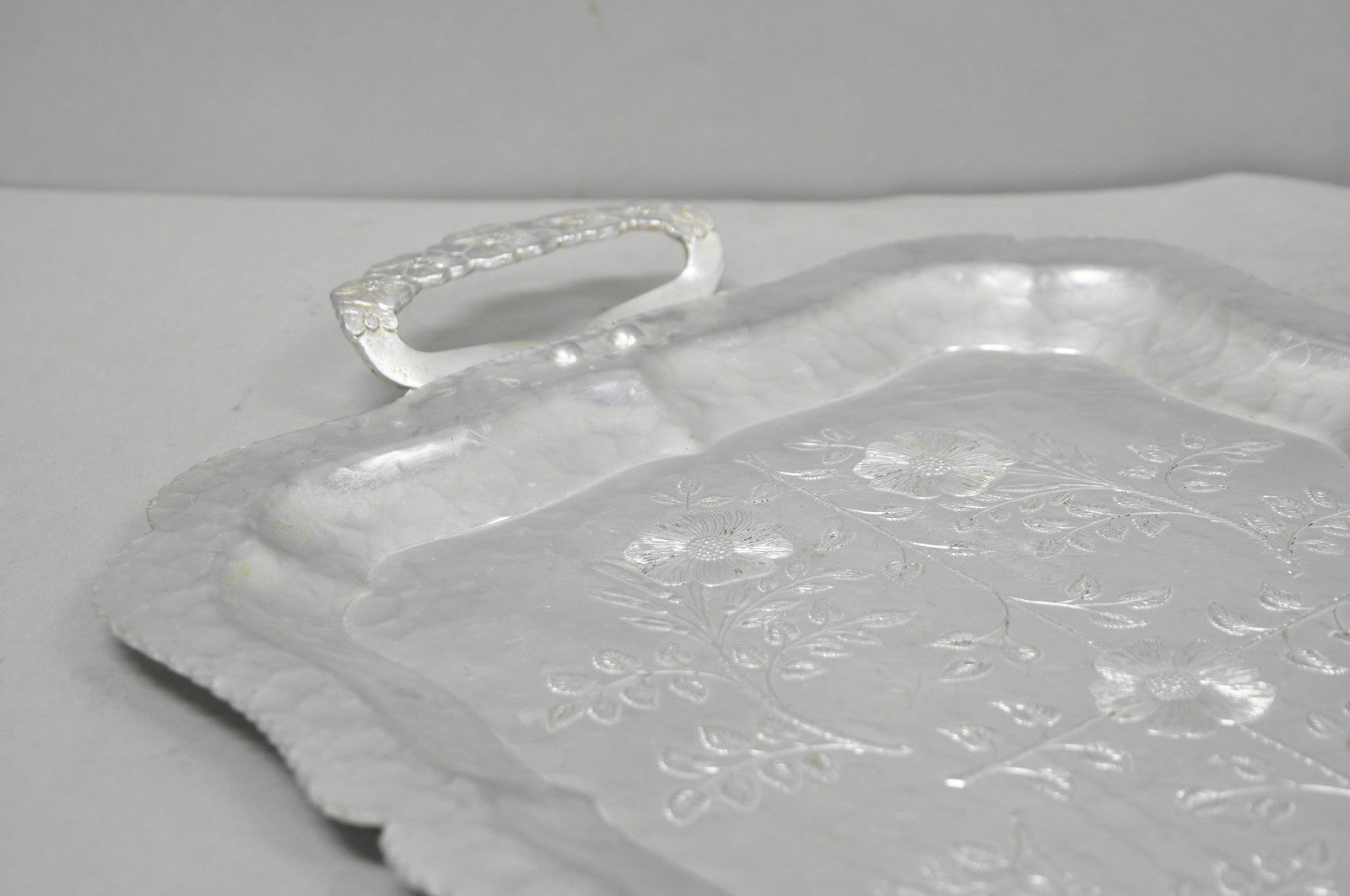 Vintage Victorian Continental Silver Co "Wild Rose" 1055 Hammered Aluminum Tray