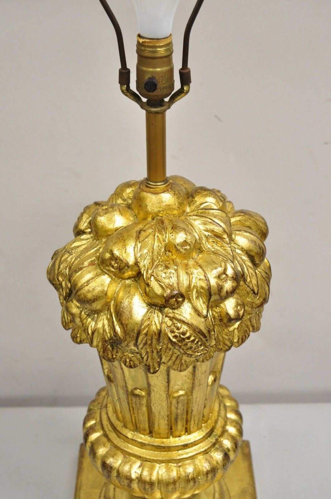 Vintage Italian Hollywood Regency Gold Gilt Ceramic Floral Bouquet Table Lamp