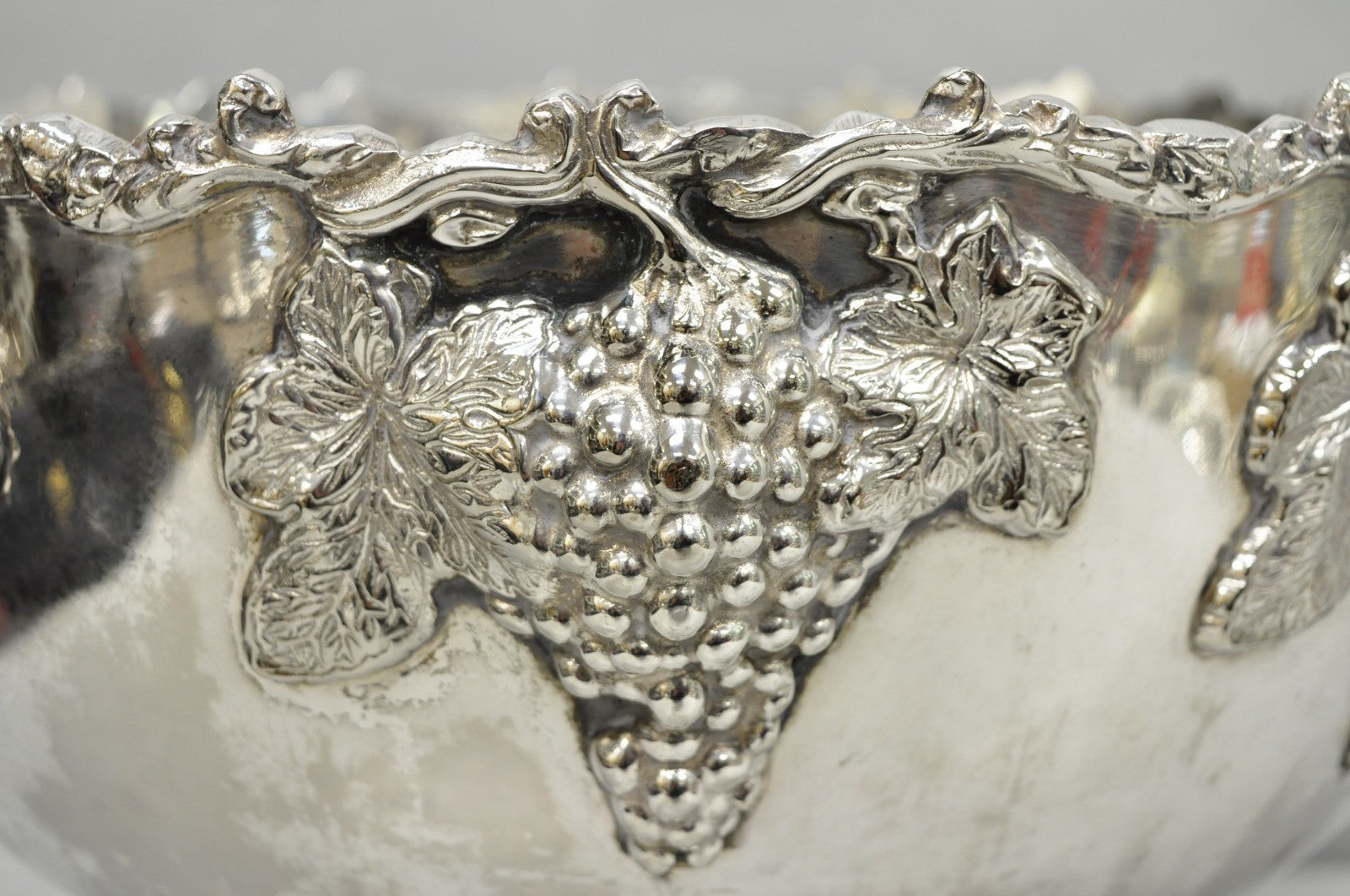Vintage Grapevine Cluster Silver Plated Footed Punch Bowl Champagne Ice Bucket