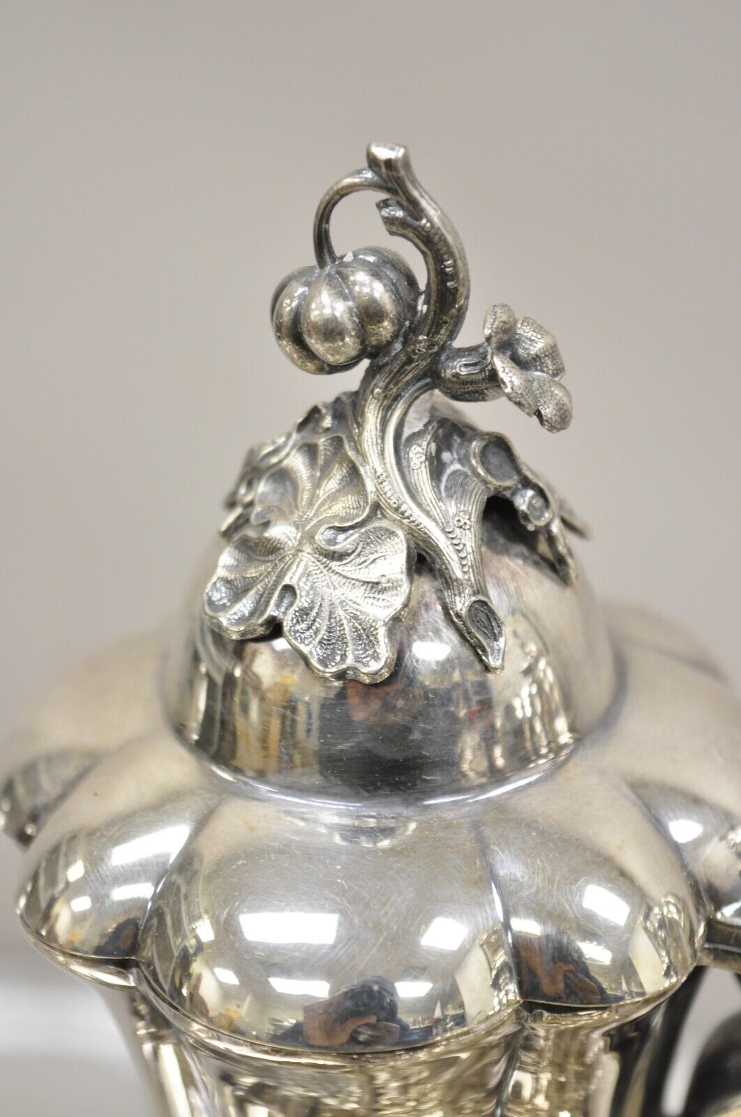 Reed & Barton Winthrop Silver Plate Art Nouveau Floral Repousse Tea Set 6 Pc Set