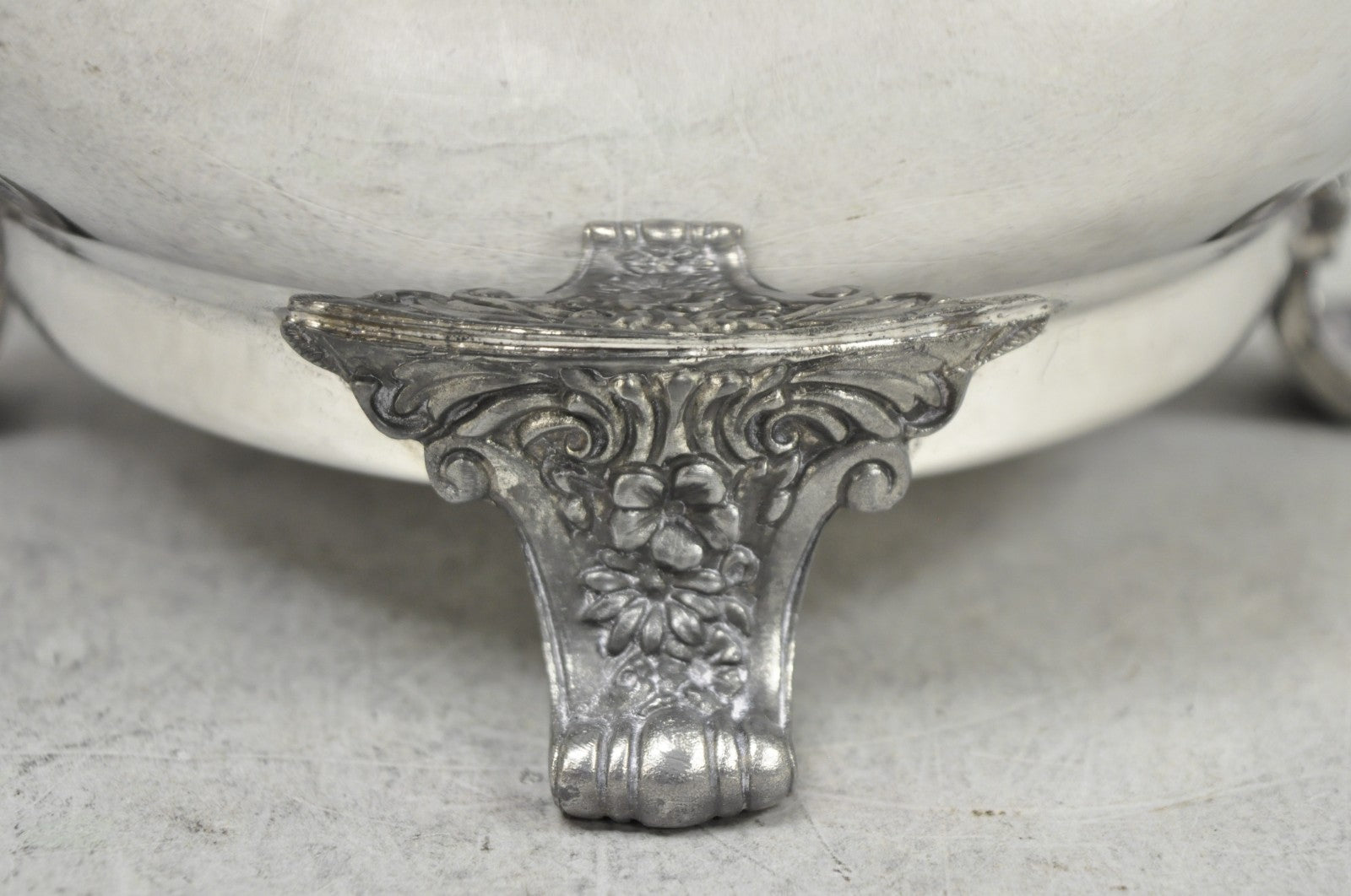 Vintage Victorian Silver Plated Footed and Covered Lidded Bar Ice Bucket