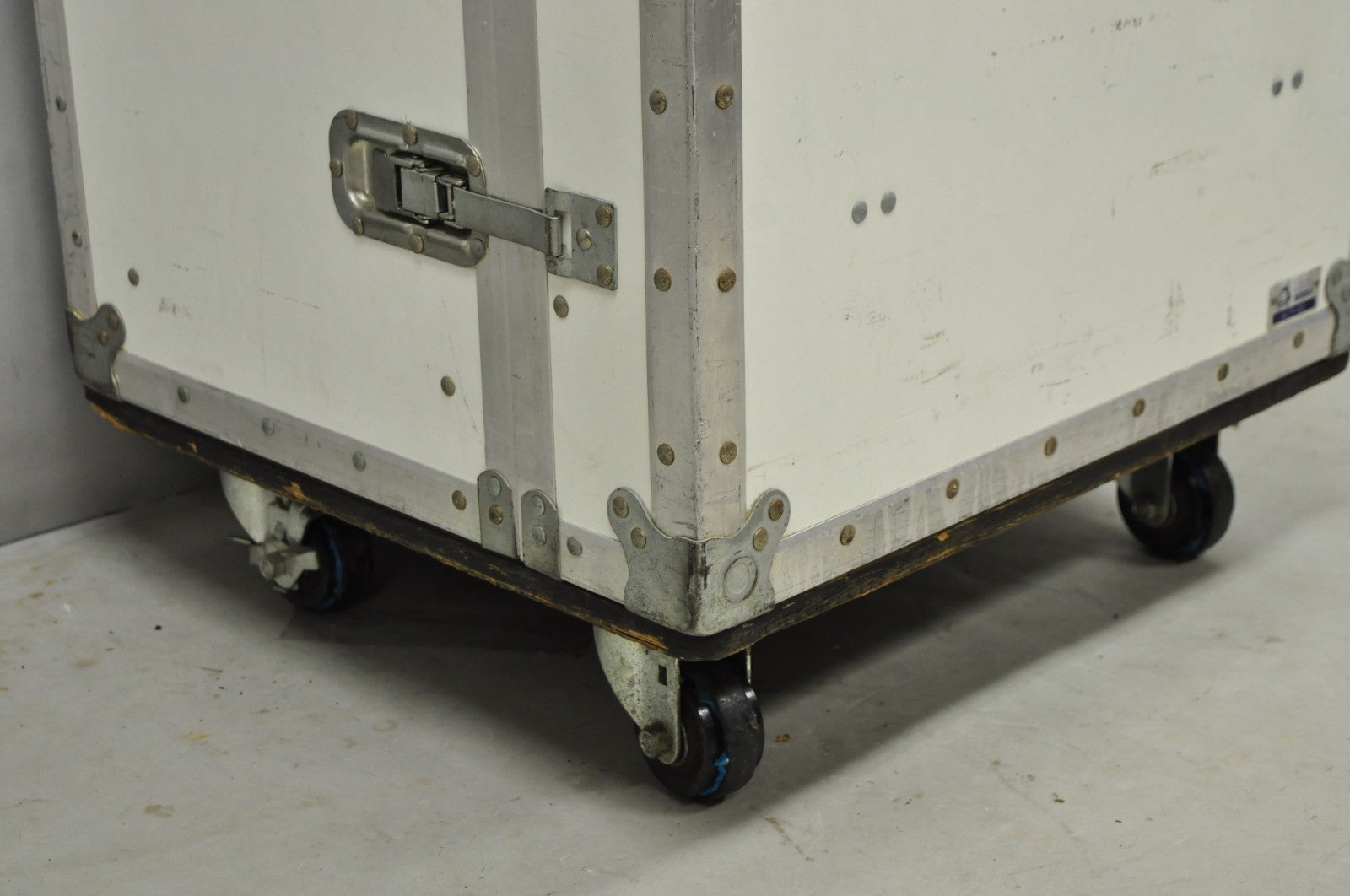 A&J 5 Drawer Road Case AA79-103 Rolling Production Hard Case Storage Trunk