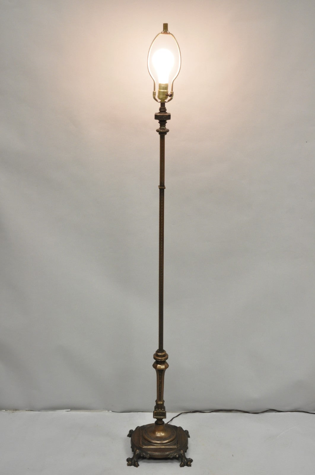 Antique Gothic Renaissance Oscar Bach Style Bronze Paw Foot Pole Floor Lamp