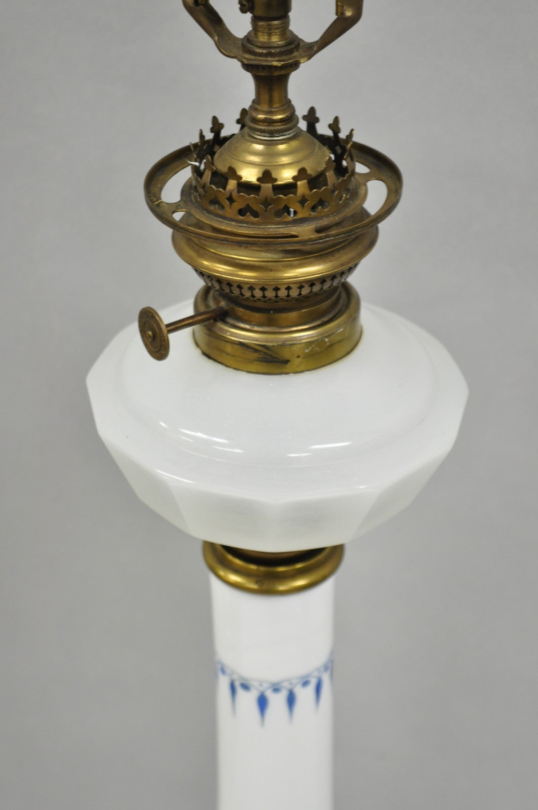 Vintage Italian Neoclassical White Milk Glass Column Blue Greek Key Table Lamp