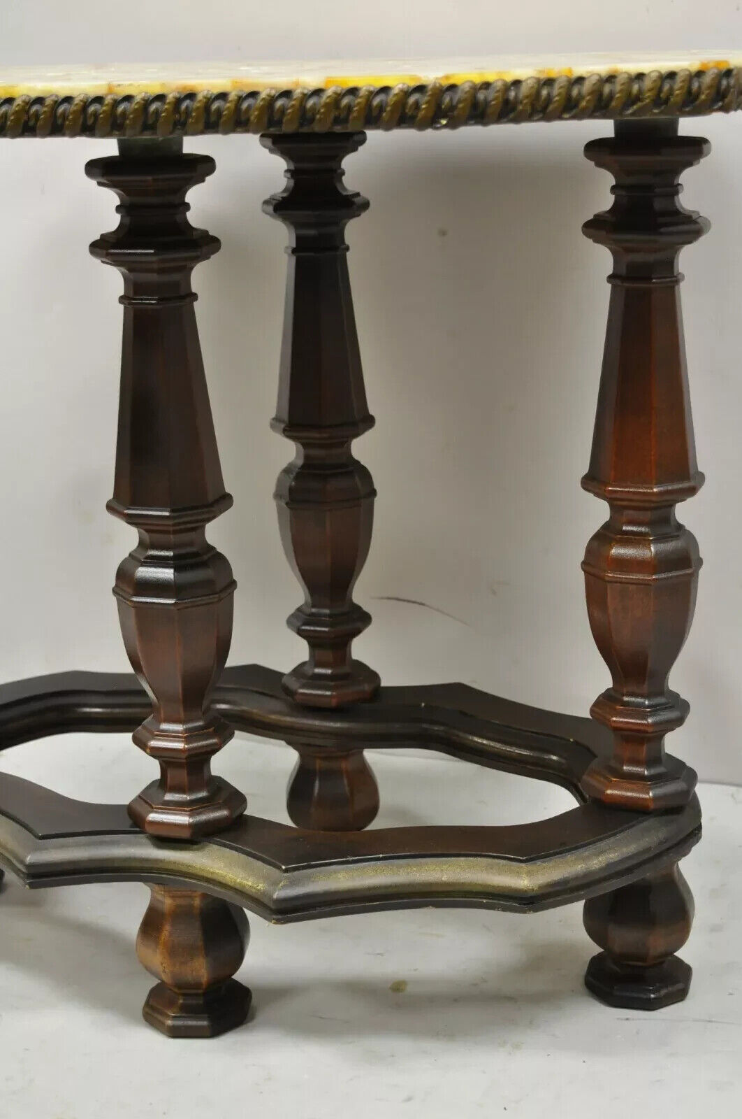 Vintage Modern Mediterranean Style Resin Specimen Top Side Lamp End Table