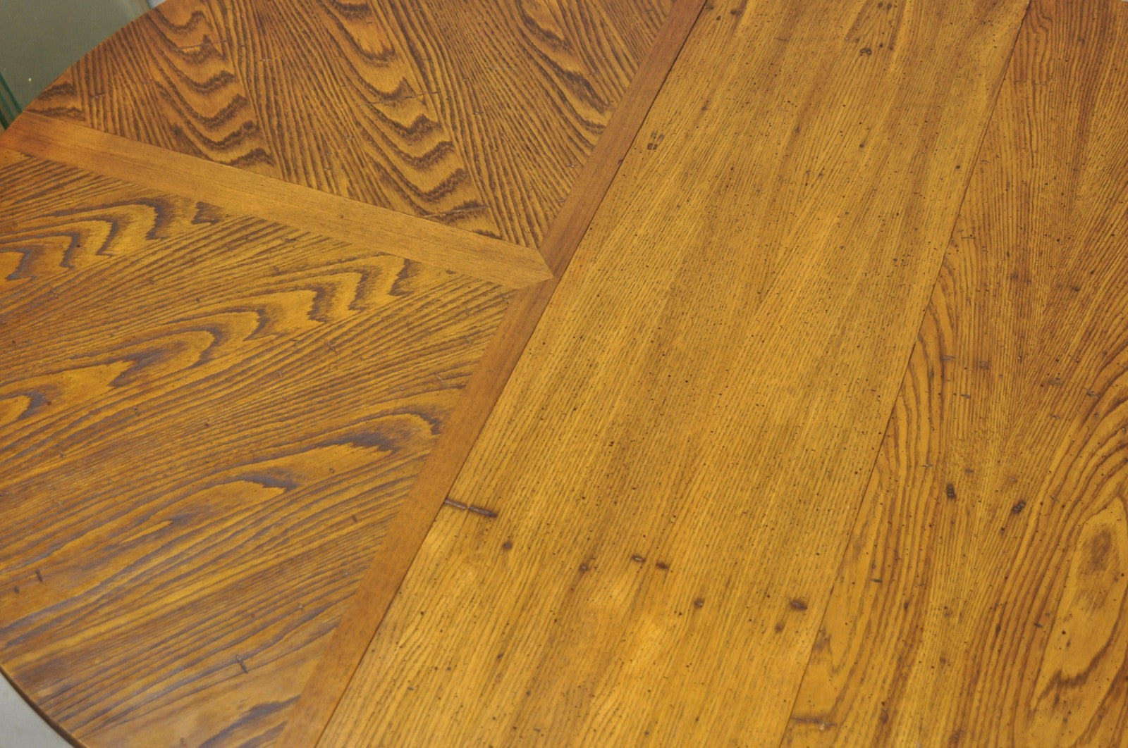 Vintage Mid Century Modern Oak Sunburst Round Extension Pedestal Dining Table