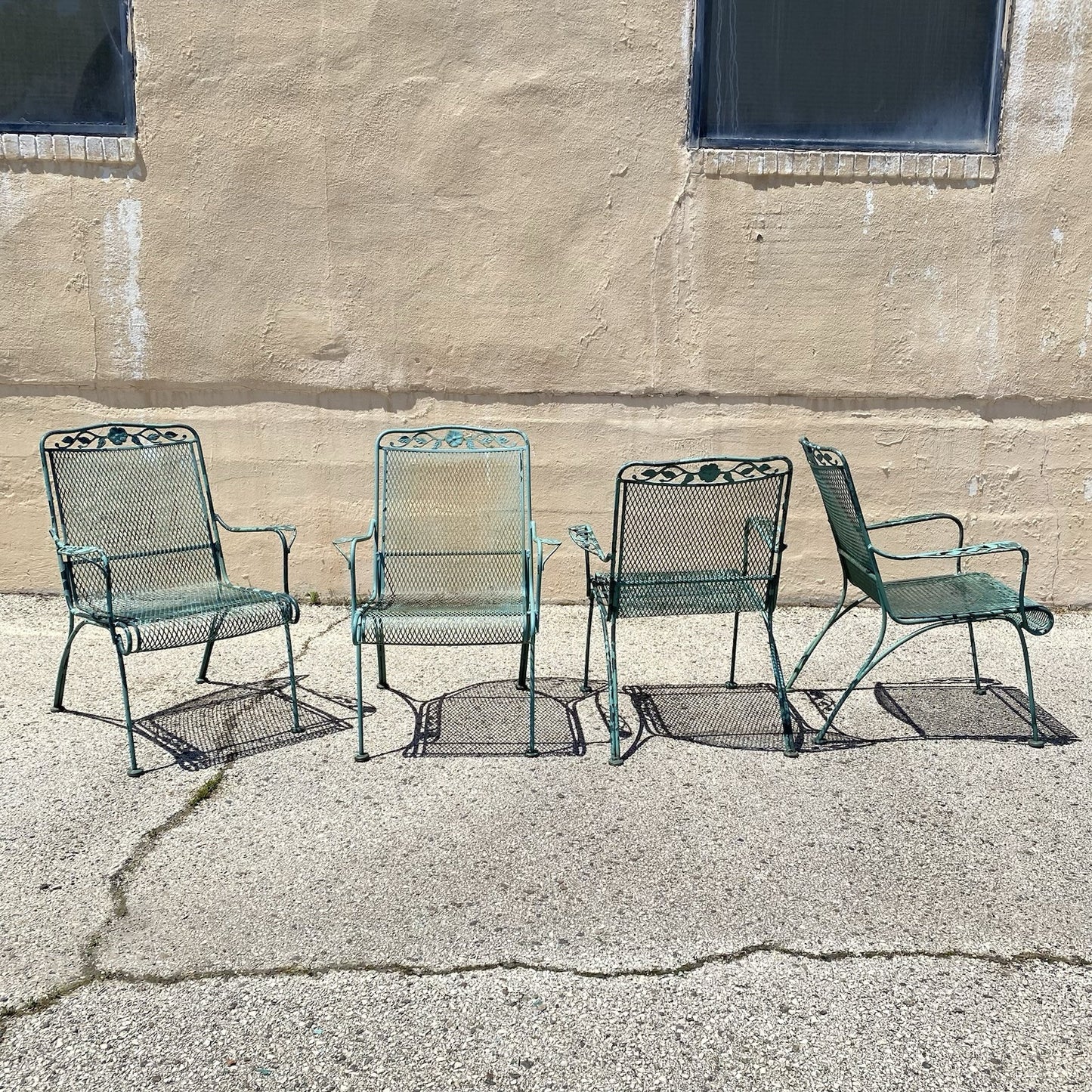 Vintage Woodard Wrought Iron Patio Dining Set w/ Round Pedestal Base Table 5 Pcs