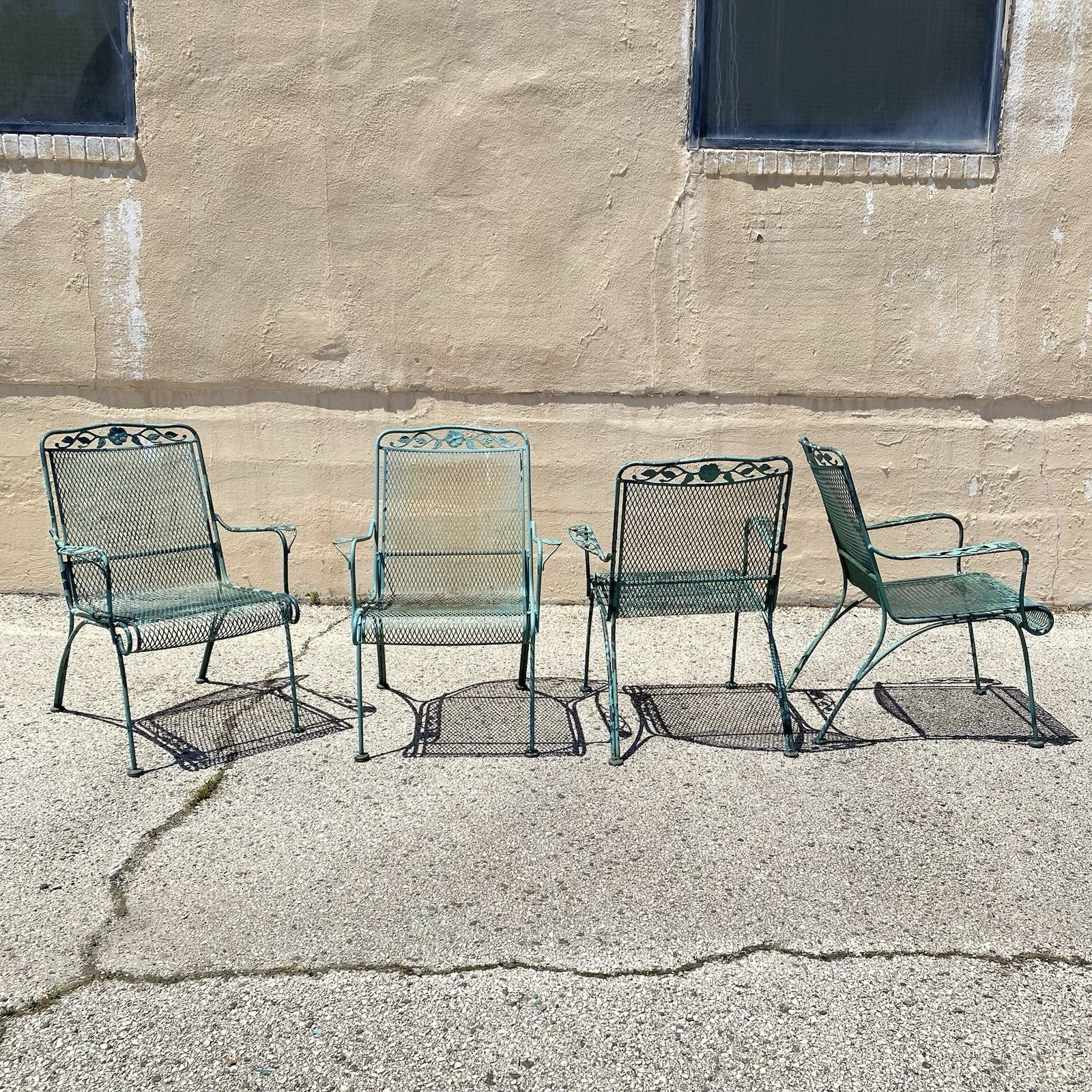 Vintage Woodard Wrought Iron Patio Dining Set w/ Round Pedestal Base Table 5 Pcs