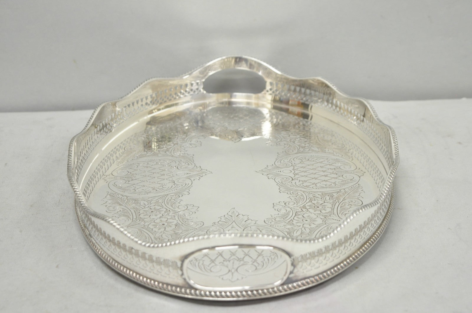 Vintage Israel Freeman and Son English Edwardian Oval Silver Plated Platter Tray