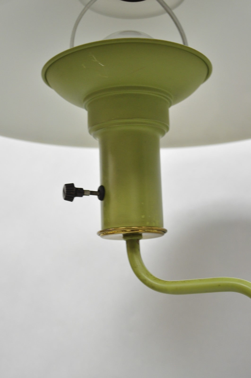 Vintage Mid Century Modern Avocado Green Adjustable Flying Saucer Floor Lamp