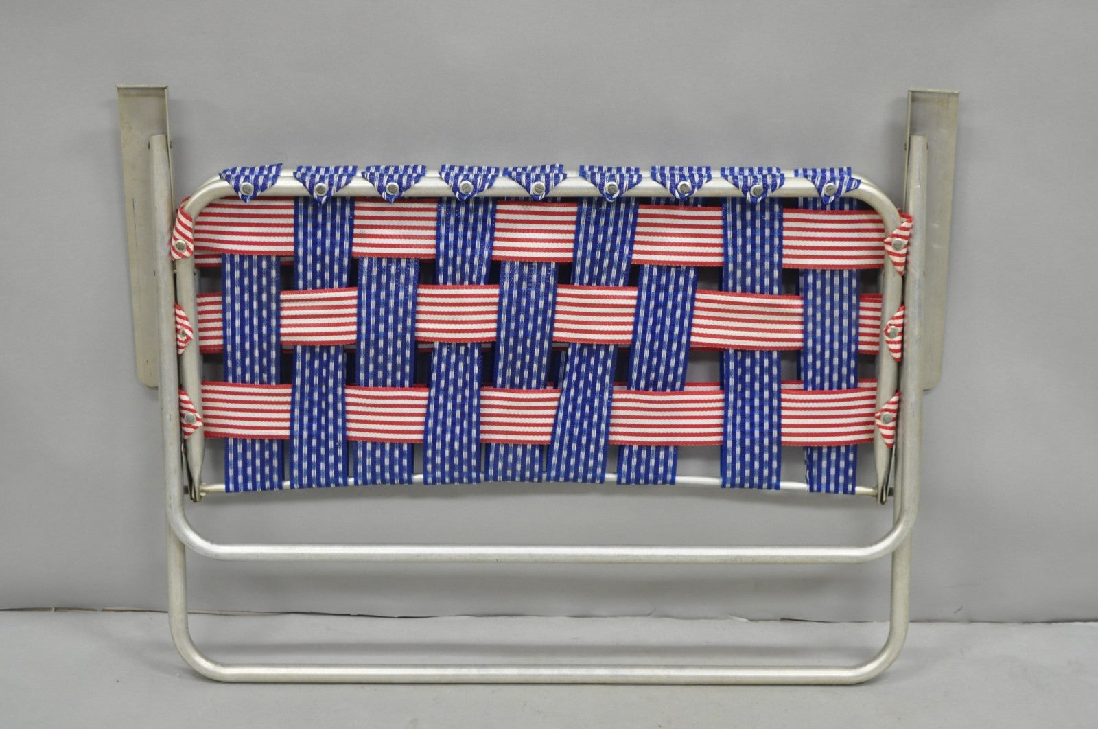 Vintage Childs Size American Flag Webbing Folding Aluminum Lawn Chair Loveseat