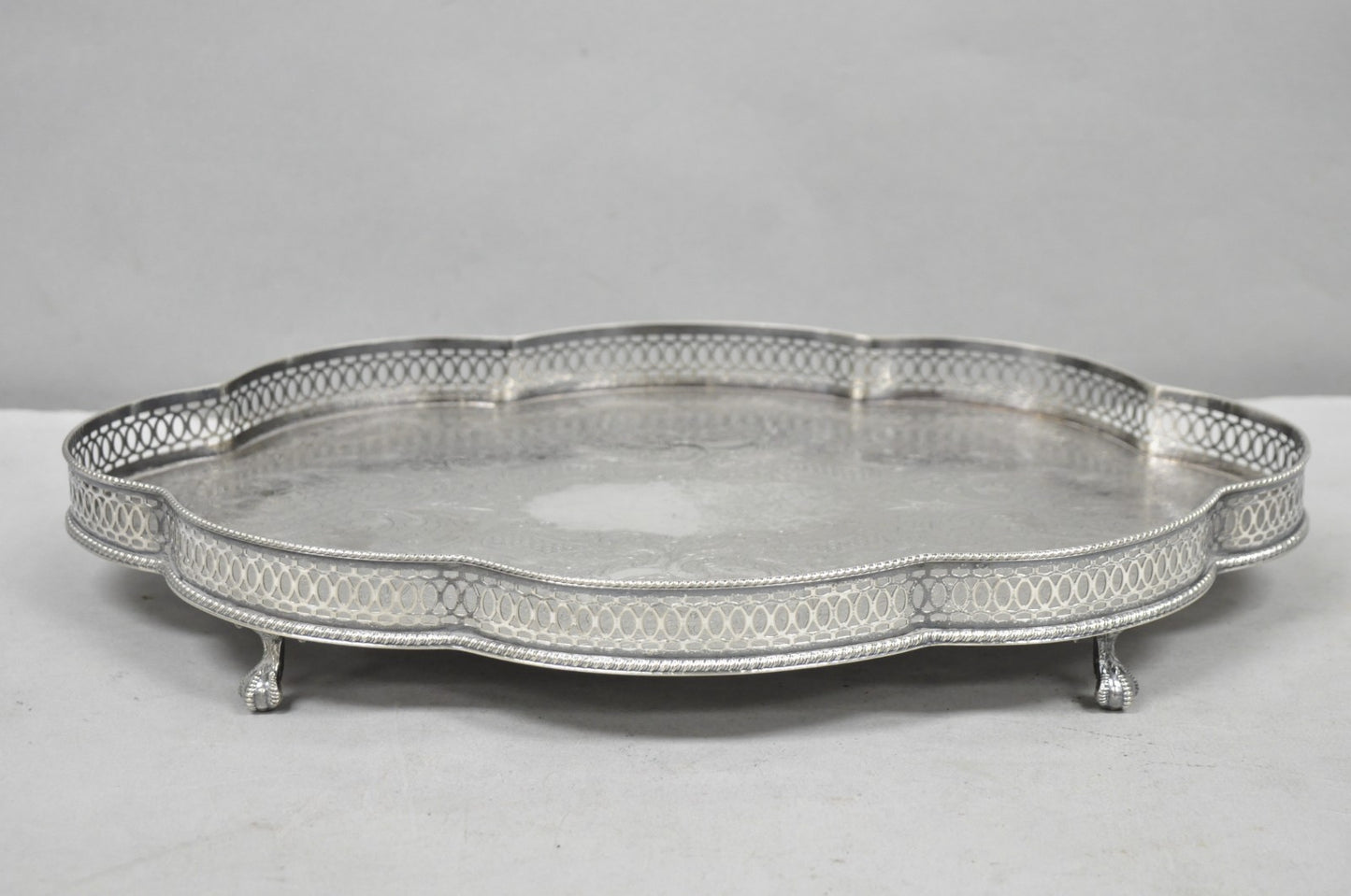 Sheffield England Chippendale Silver Plated Scalloped Serving Platter Bar Tray