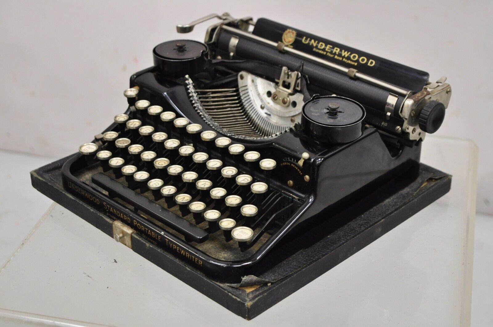 Vintage Underwood Universal Four Bank Portable Manual Typewriter w/ Original Box
