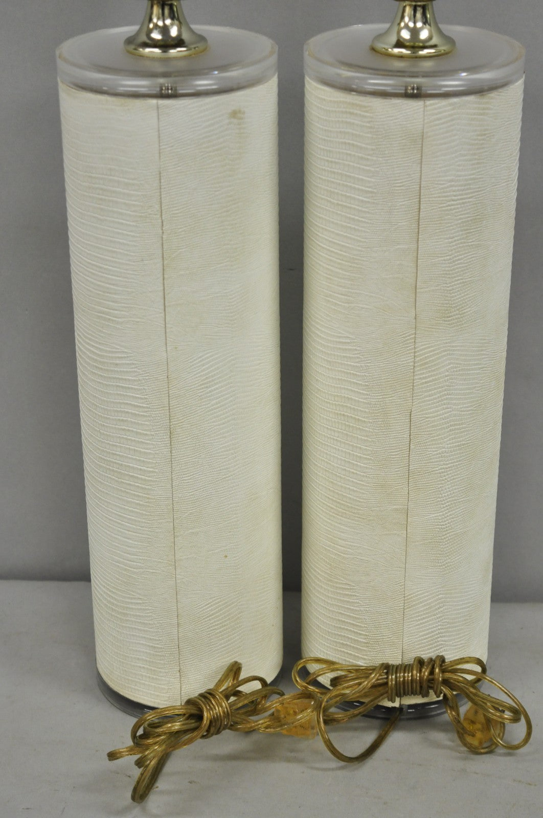 Vintage Hollywood Regency White Faux Alligator Embossed Cylinder Table Lamp Pair