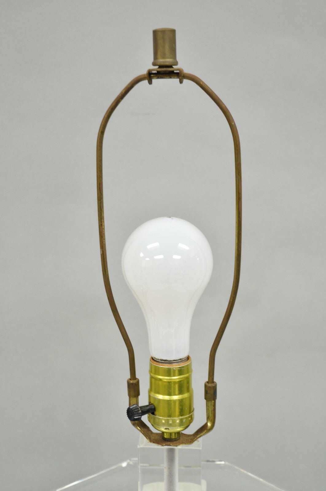 Vintage Mid Century Modern Clear Lucite & Brass Sculptural Modernist Table Lamp