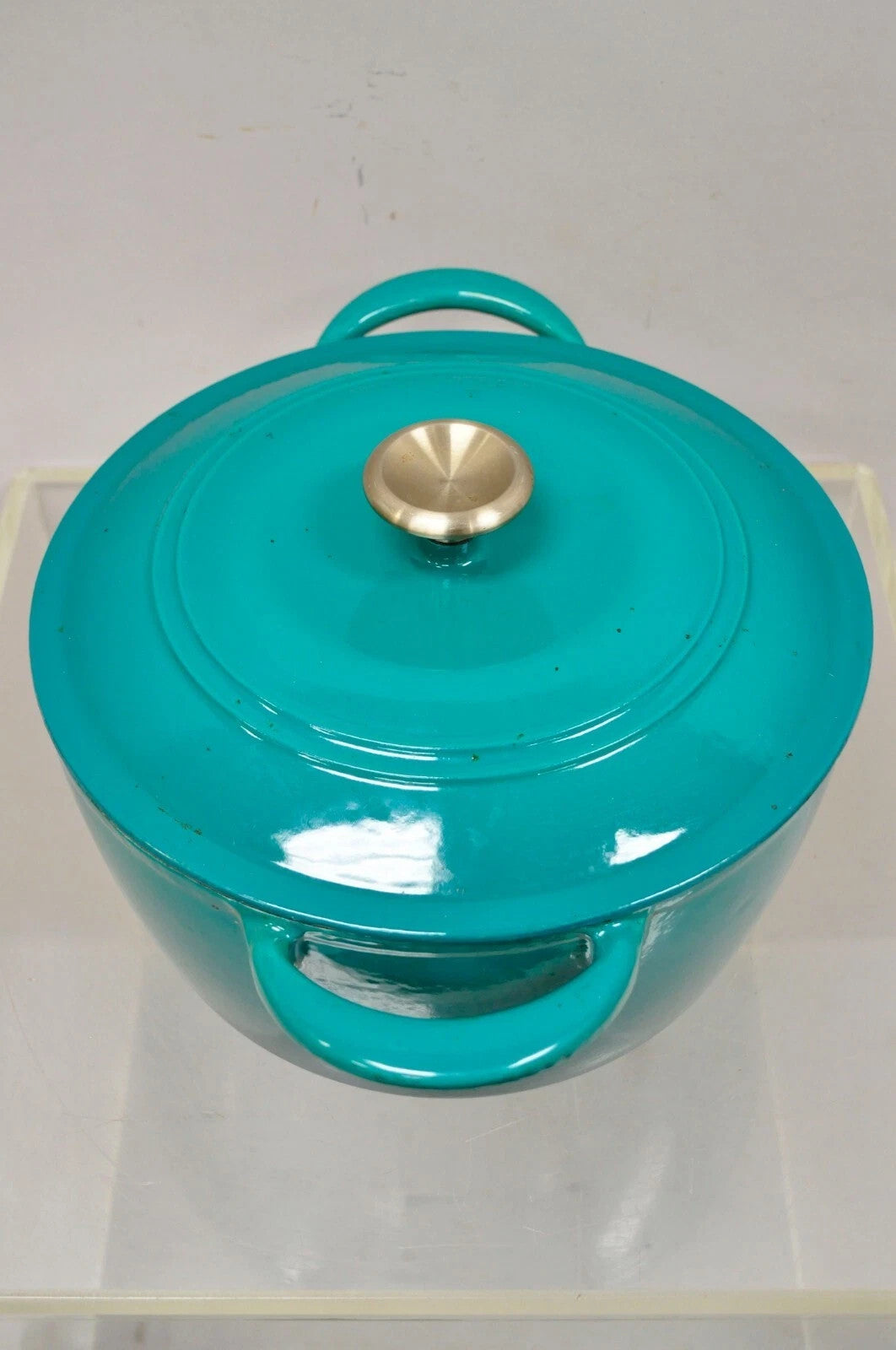 Mid Century Modern Style Green Cast Iron Dutch Oven 6.5 Qt 6.2 L Pot with Lid
