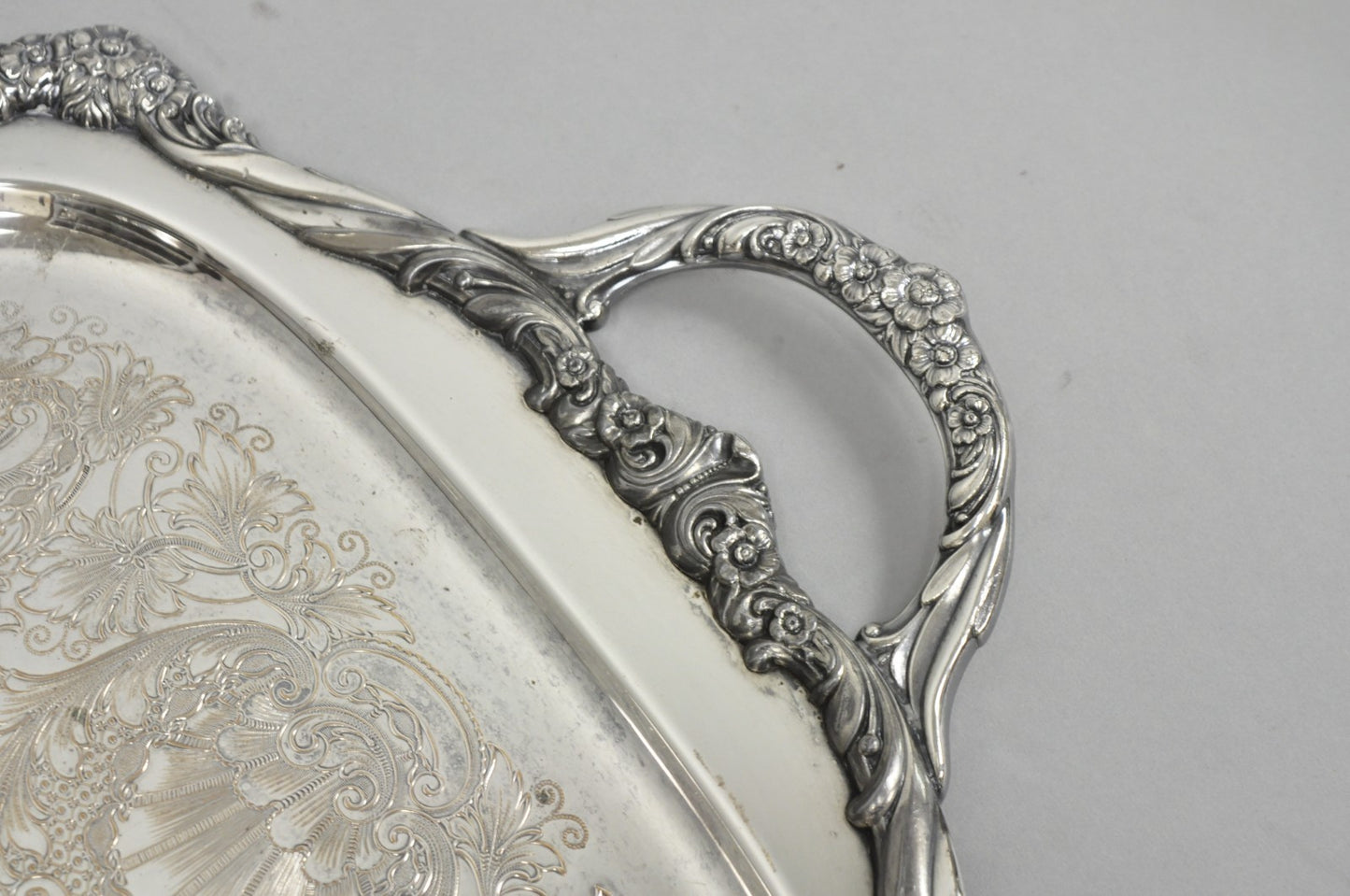 Vintage 1847 Rogers Bros Heritage 9492 Large Silver Plated Serving Platter Tray
