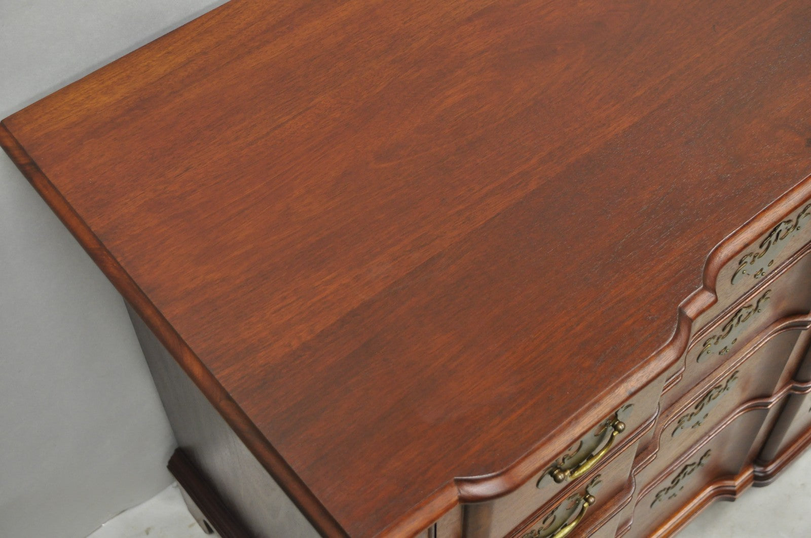 Vintage Chippendale Style Solid Mahogany Block Front Bachelor Chest of Drawers