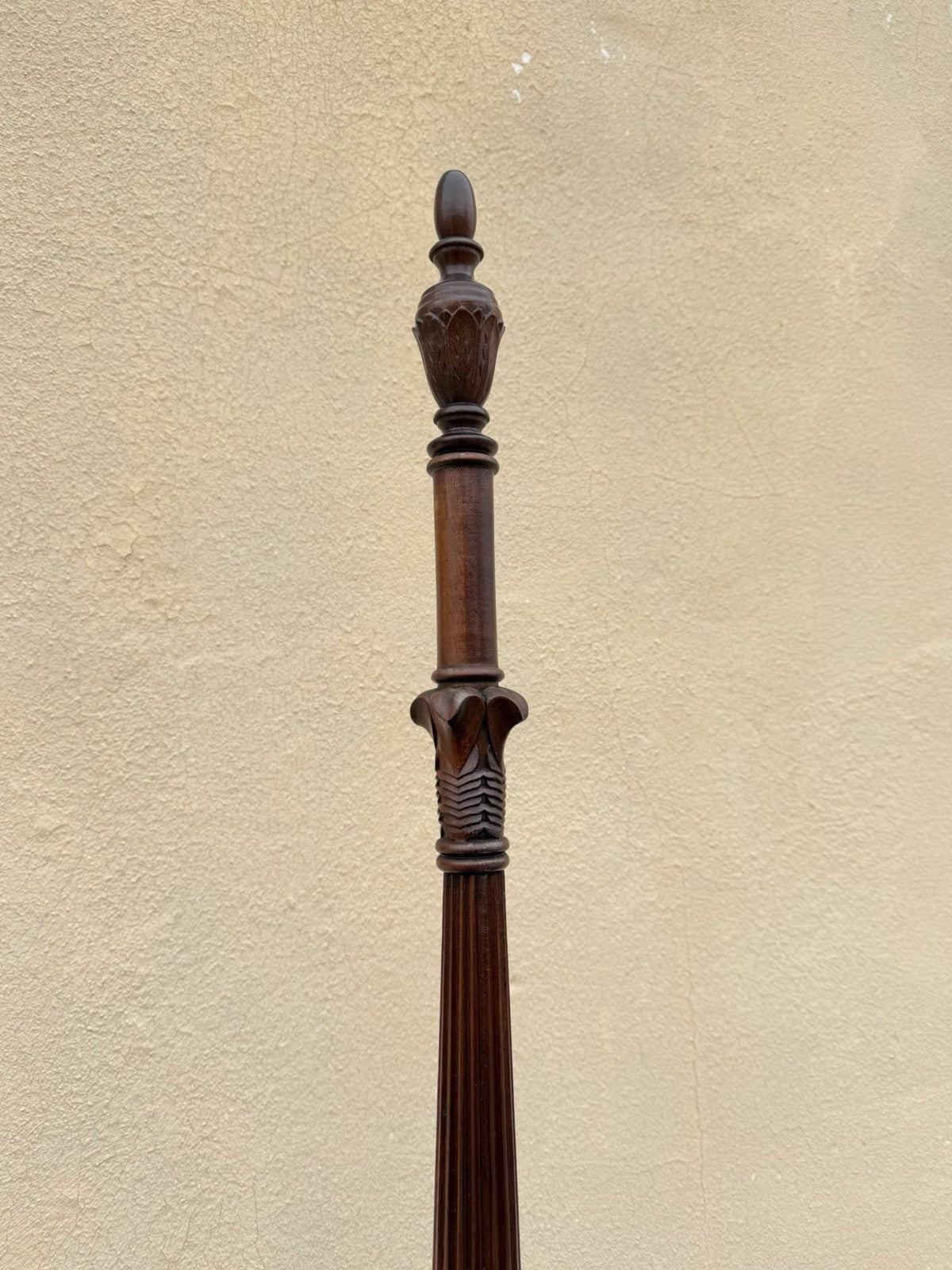 Henredon Georgian Chippendale Mahogany Queen Size Tall Carved Finial Poster Bed