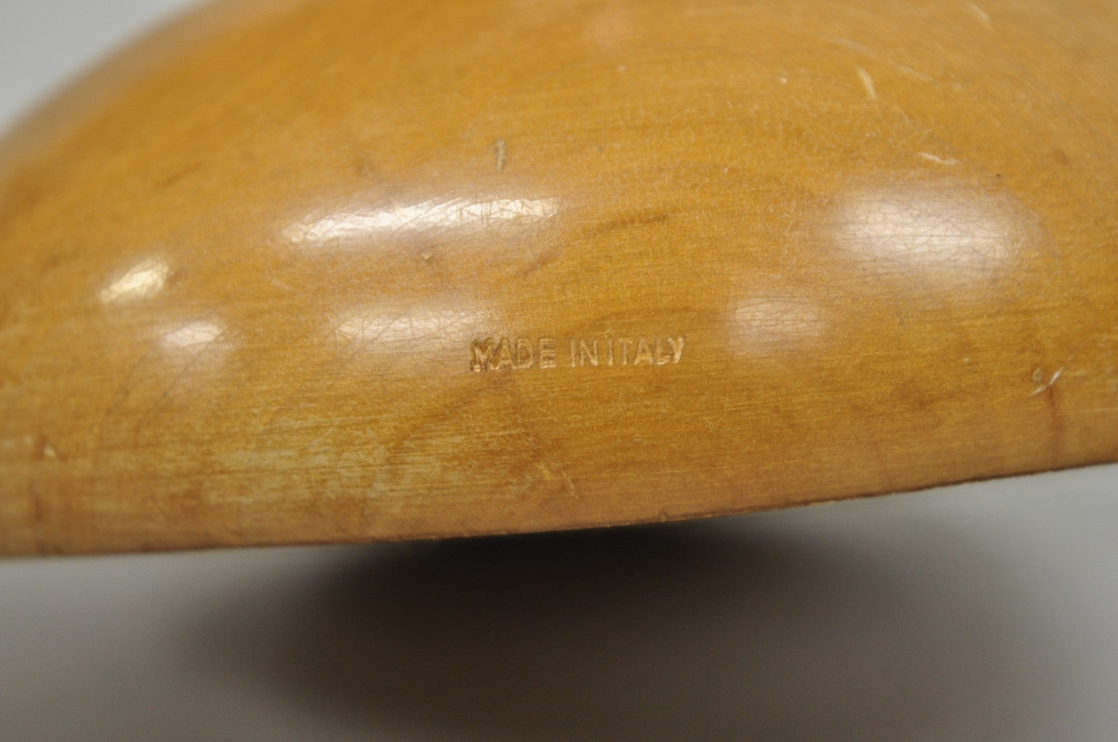 Vintage Italian Regency Large Cattle Cow Horn Vase on Sculpted Maple Wood Base