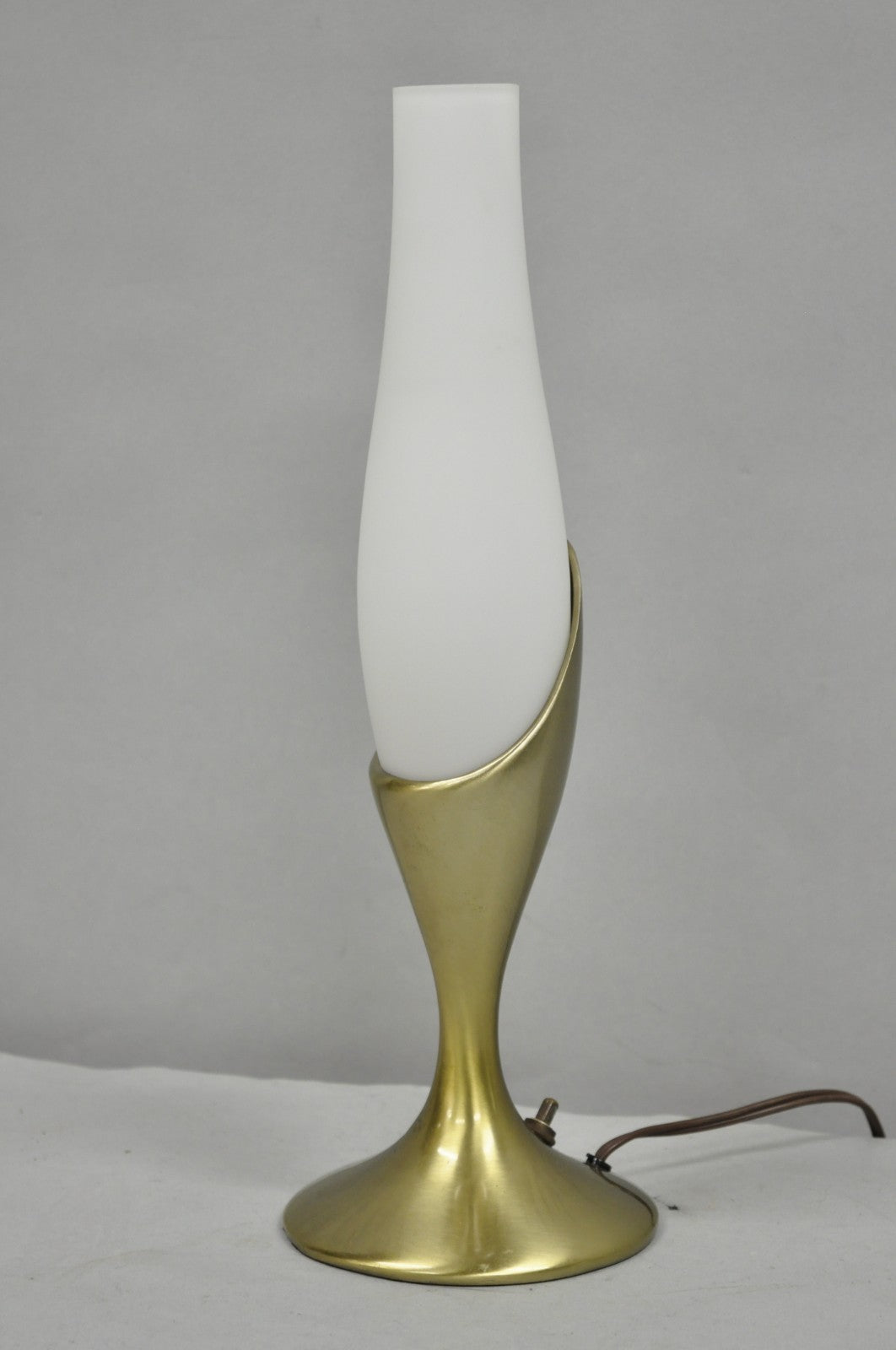 Vintage Mid Century Modern Brass "Tulip" Table Lamp by Laurel Lamp Co.