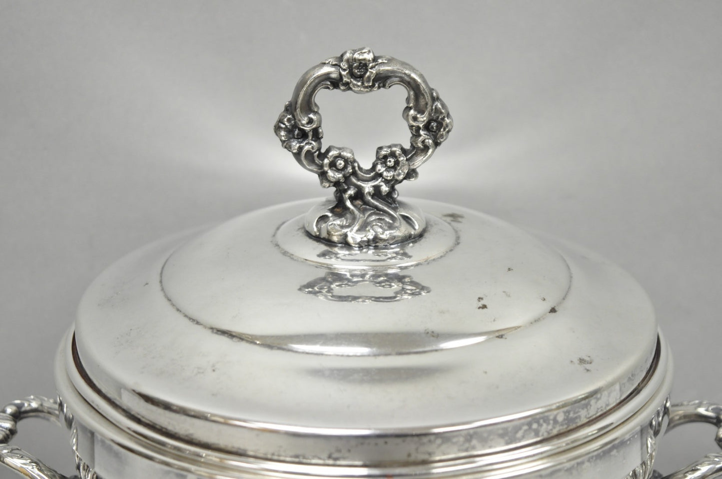 Vintage Sheffield Victorian Silver Plated Glass Lined Bar Ice Bucket w/ Lid