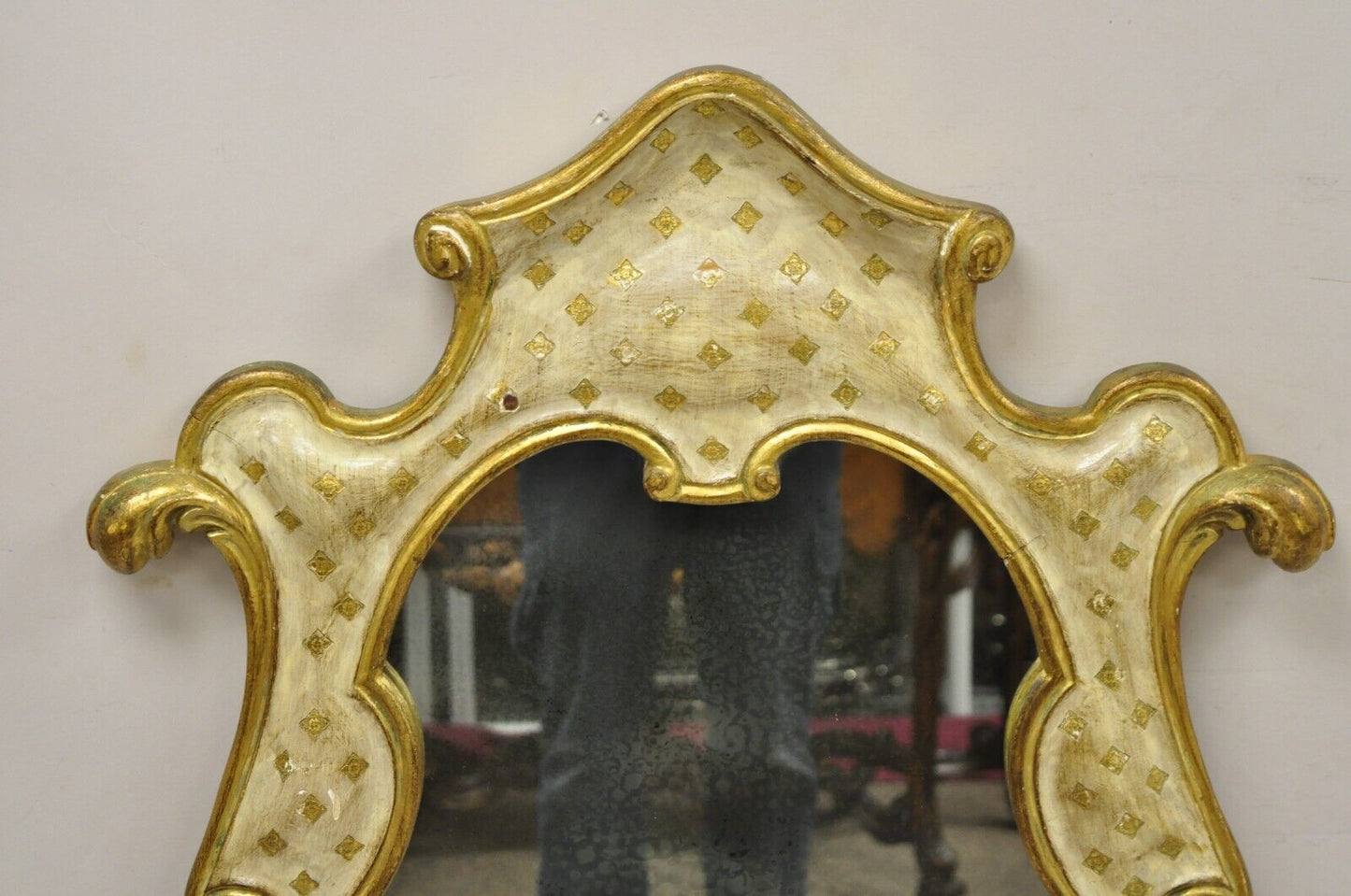 Vintage Italian Florentine Carved Sculpted Giltwood Cream and Gold Wall Mirror