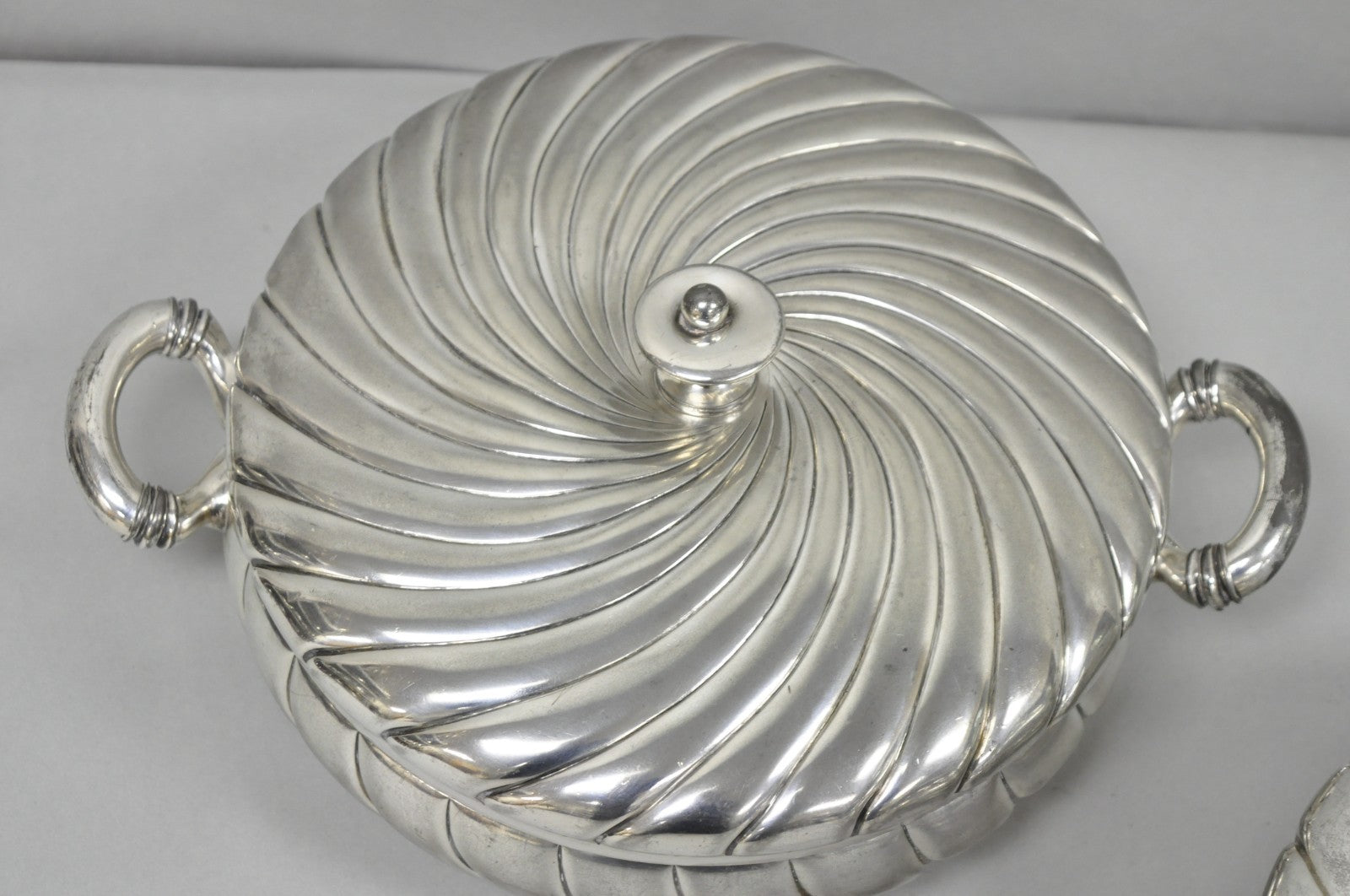 Antique Meriden B Co Spiral Swirl Silver Plated Covered Serving Dish Tureen Pair