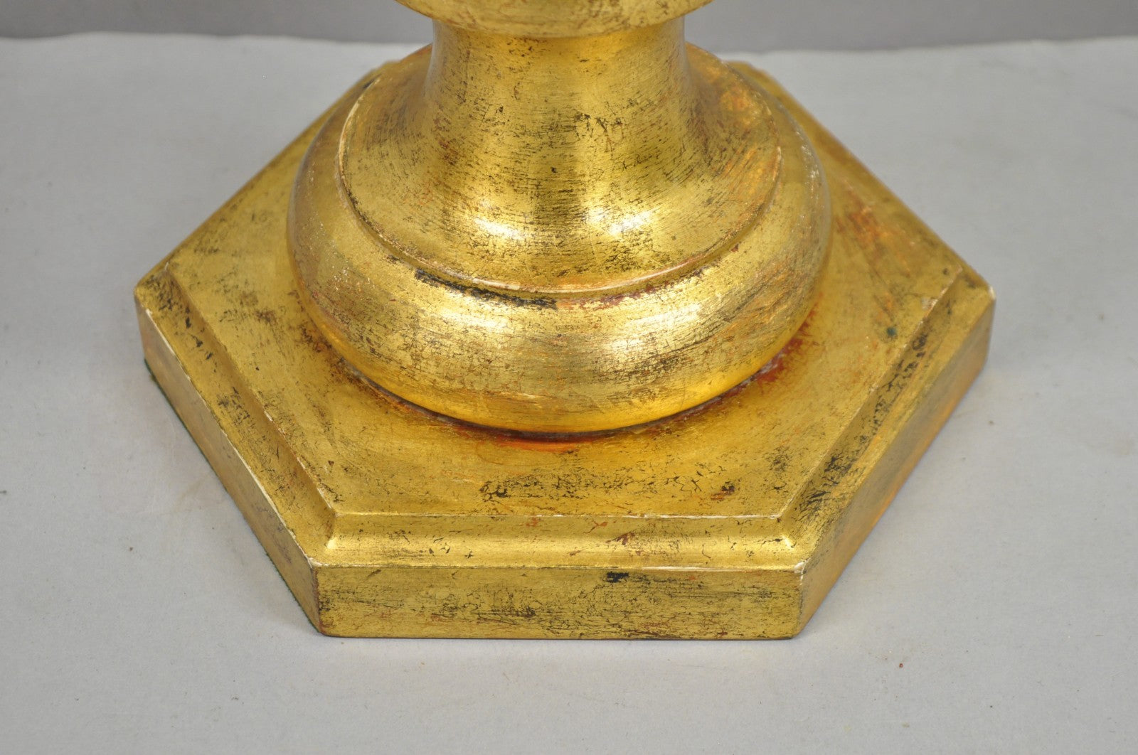Vintage Italian Neoclassical Style Gold Giltwood Empire Urn Form Table Lamp