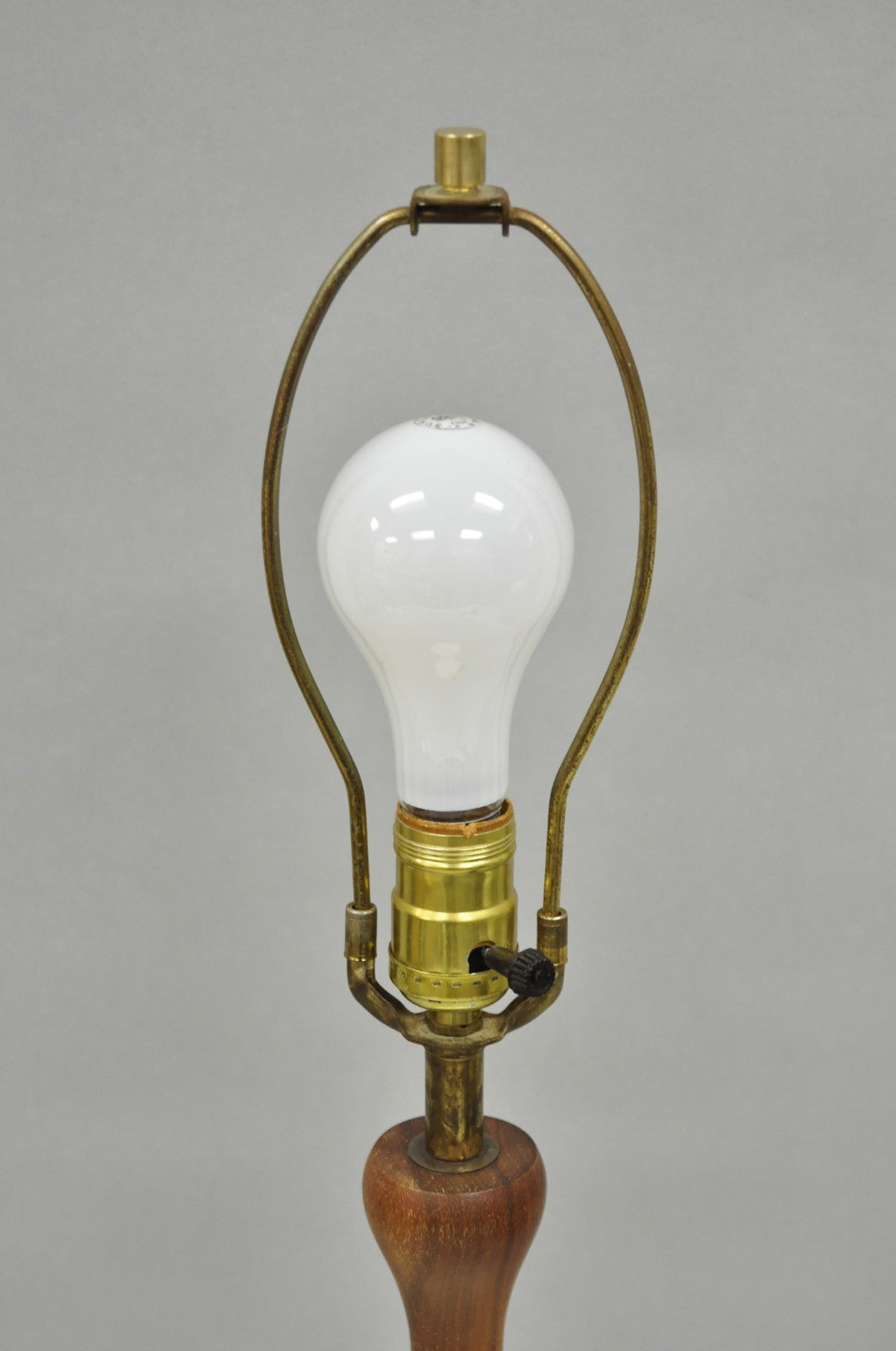 Vintage Mid Century Modern Atomic Era Teak Wood White Ceramic Pottery Table Lamp
