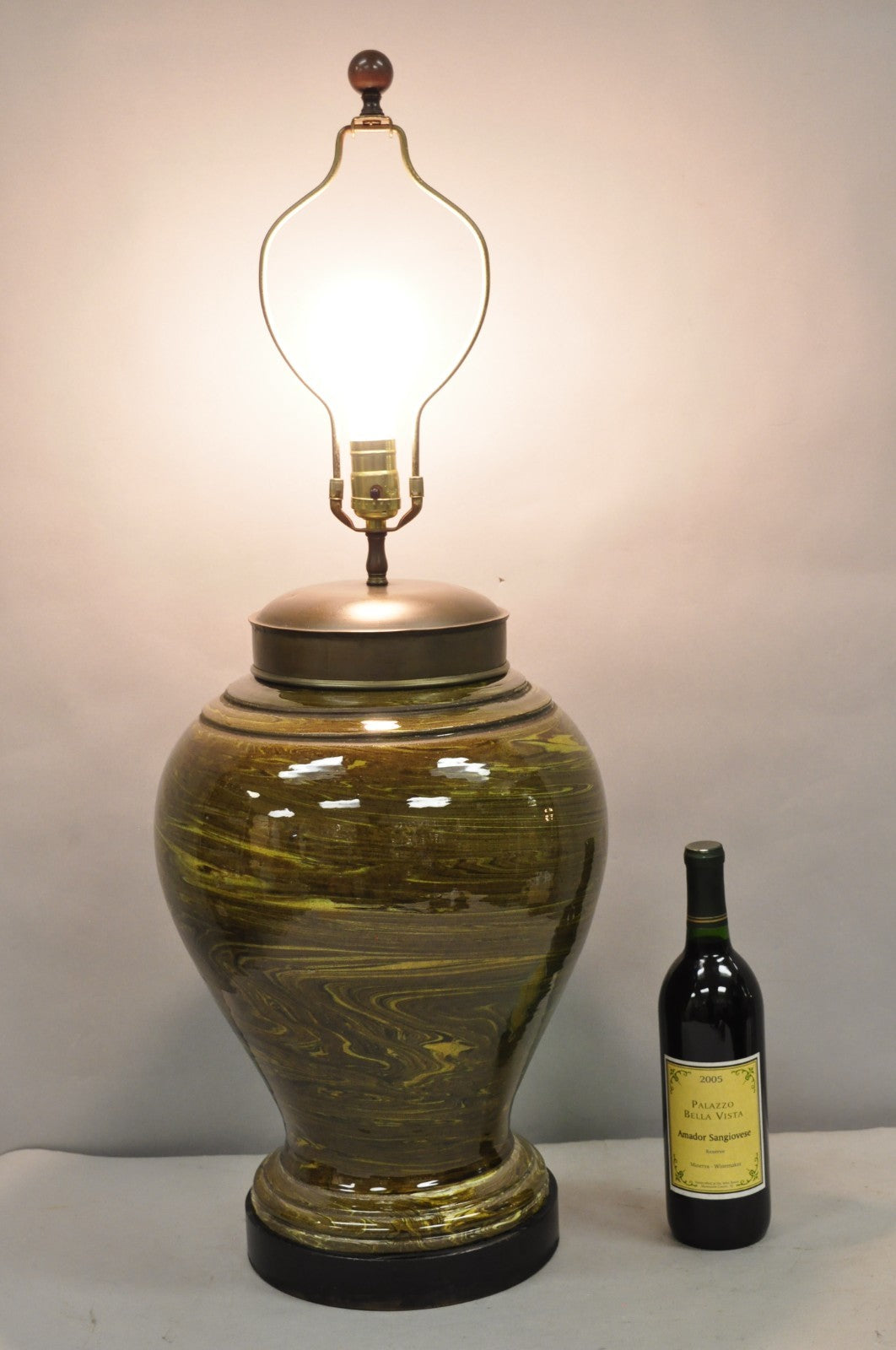 Vintage Mid Century Modern Green Swirl Glazed Ceramic Jardiniere Table Lamp