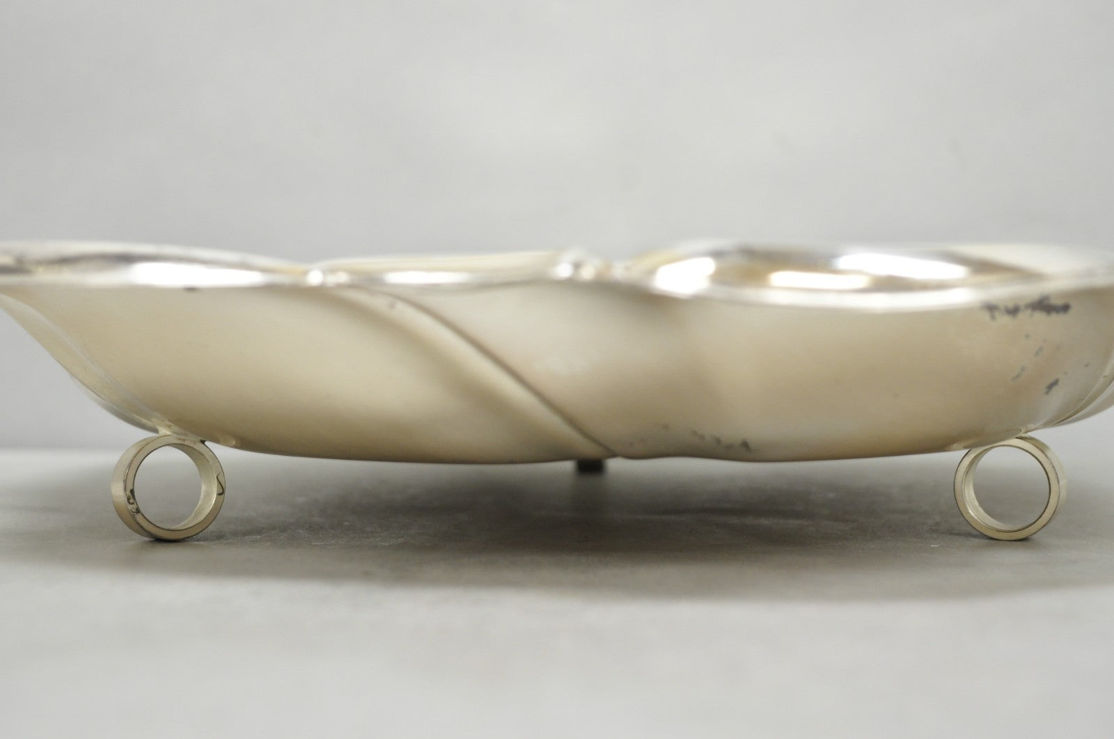 Vintage Caravelle Victorian Style Silver Plated Scalloped Serving Dish Bowl