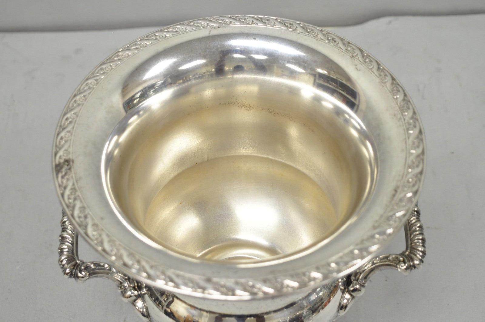 Vintage WM Rogers "Spring Flower" Silver Plated Champagne Chiller Bar Ice Bucket