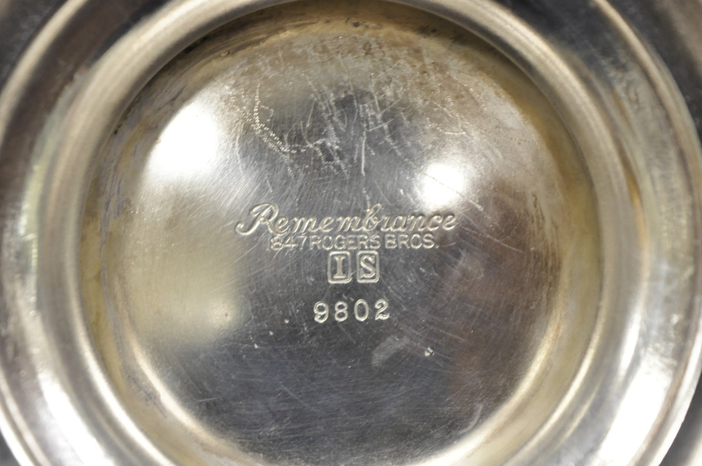 Vintage Rogers Bros Remembrance 9802 Victorian Silver Plated Teapot Tea Kettle