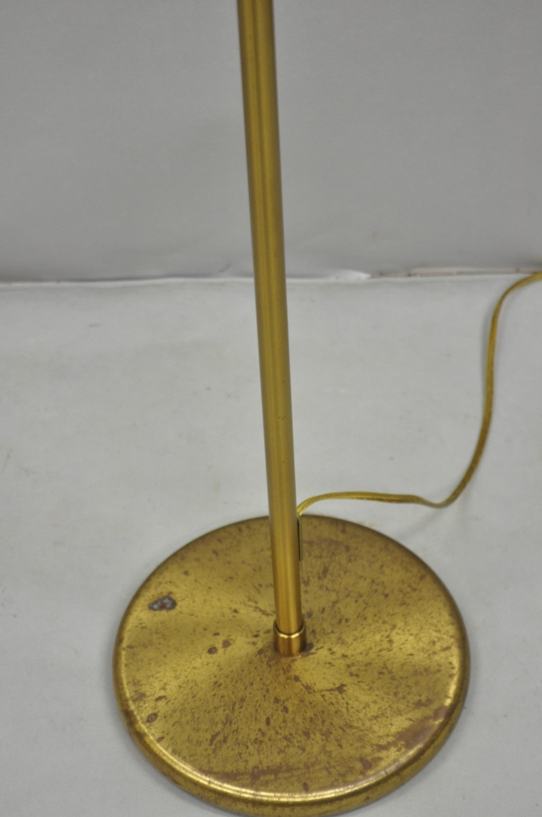 Modern Holtkötter Leuchten Adjustable Brass Pharmacy Reading Task Floor Lamp