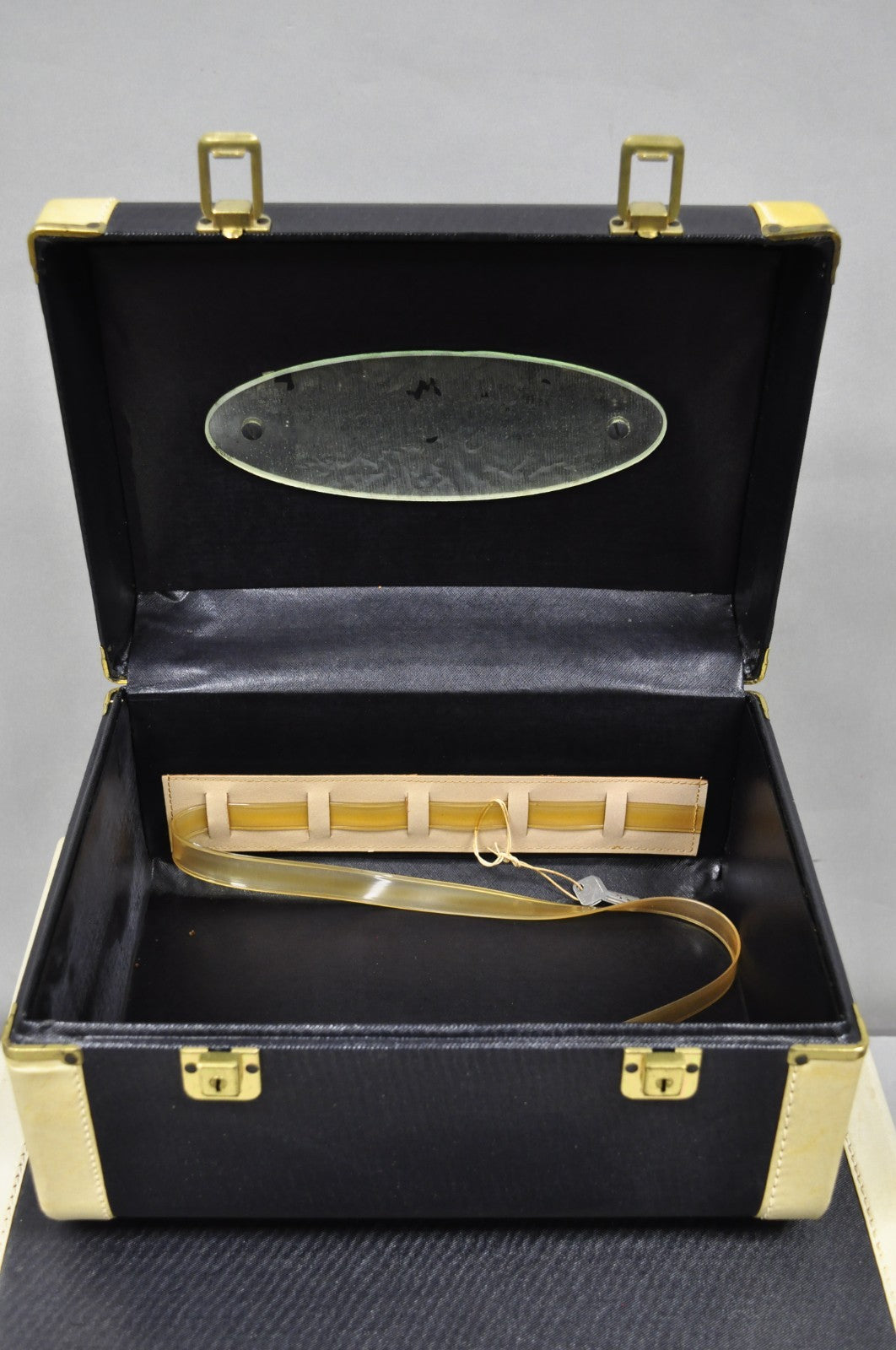 Vintage Art Deco Black & White Hard Case Travel Luggage Suitcase - 2 Pc Set