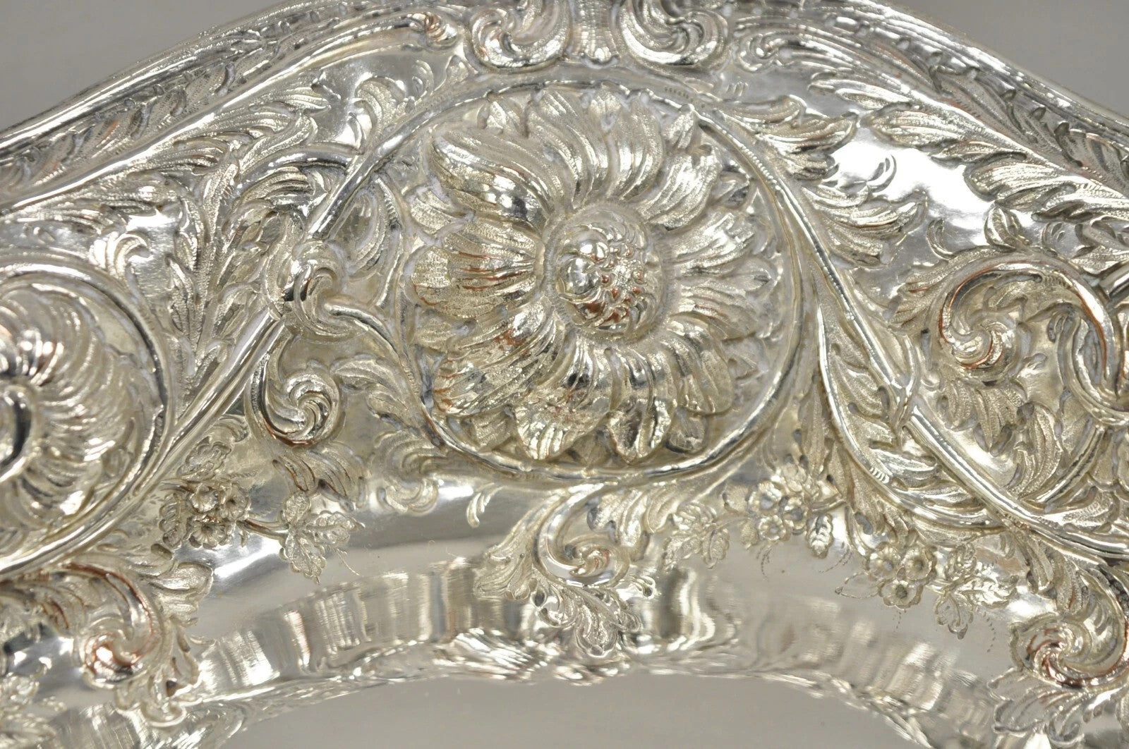 M&H English Victorian Art Nouveau Silver Plated Floral Repousse Fruit Bowls Pair