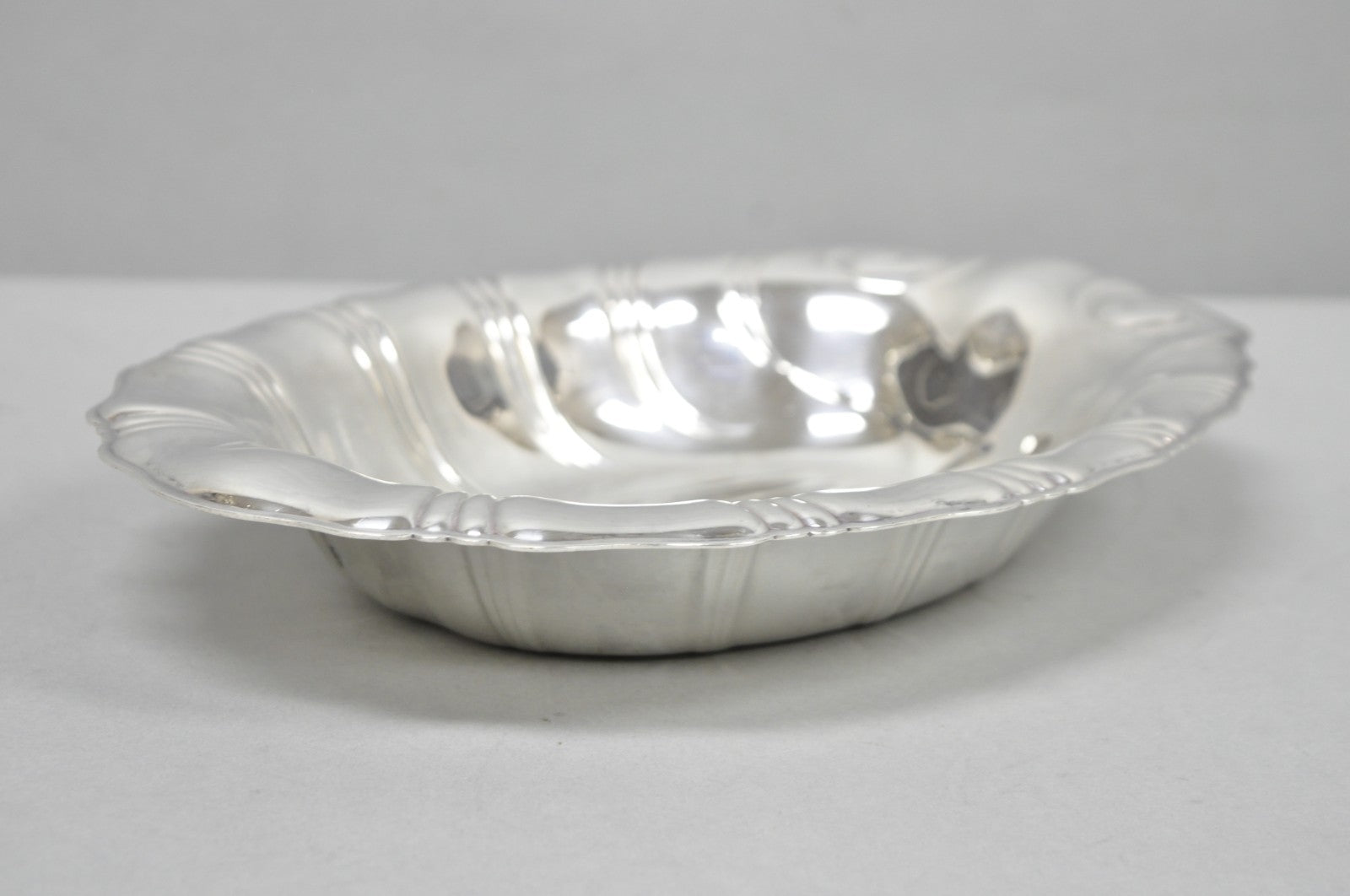 Vintage Rogers Bros "Neptune" 9312 Silver Plated Clam Shell Candy Dish Bowl