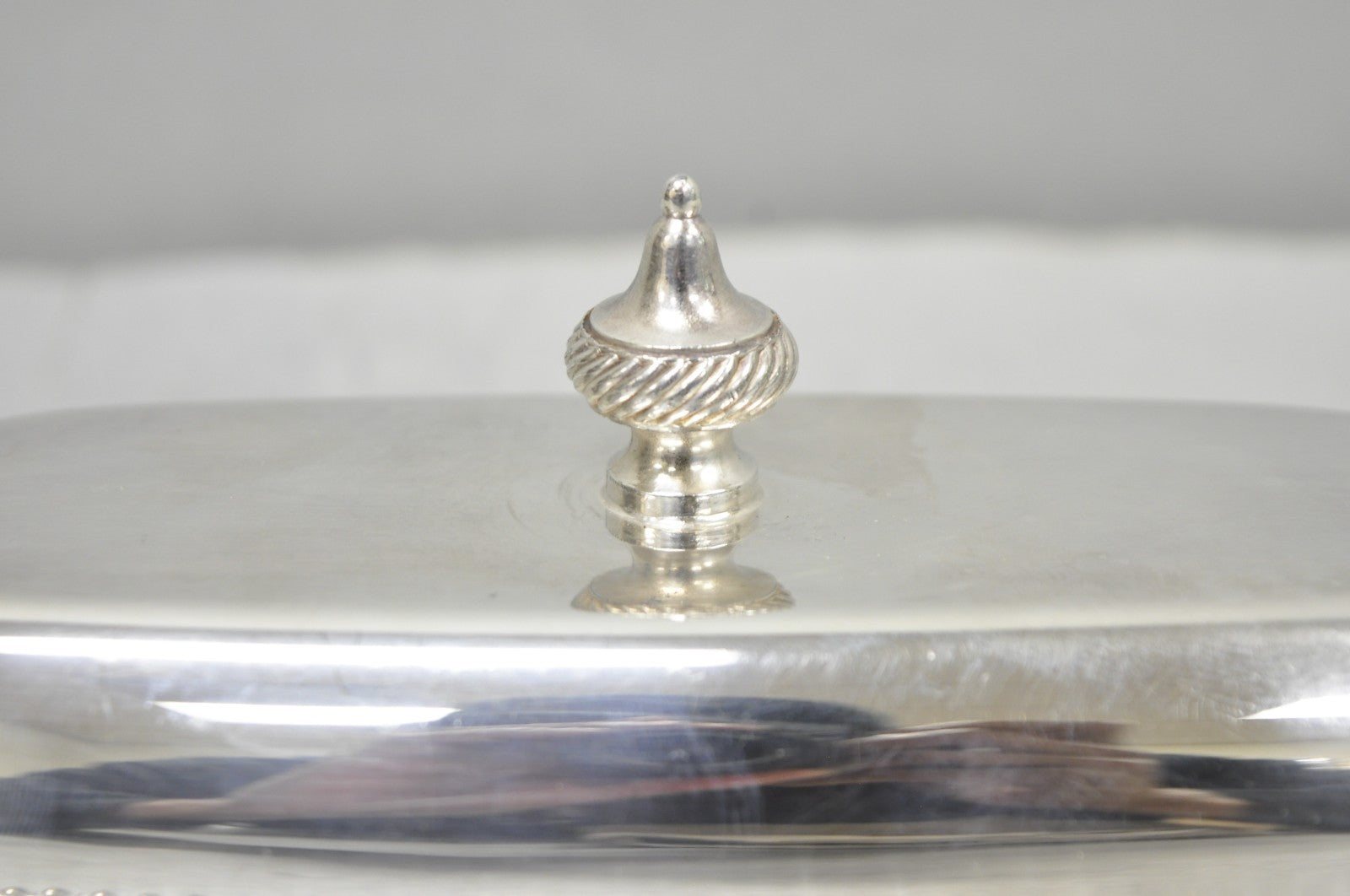 Vintage Oneida Silver Plated Covered Butter Dish w/ Glass Liner (A)