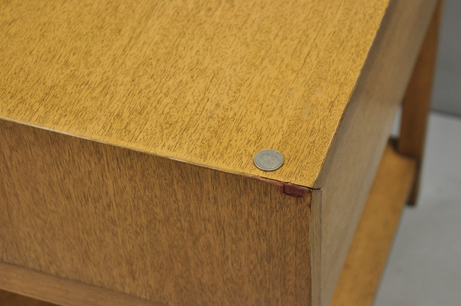 American of Martinsville Blonde Mahogany Mid Century Modern Step Up End Table
