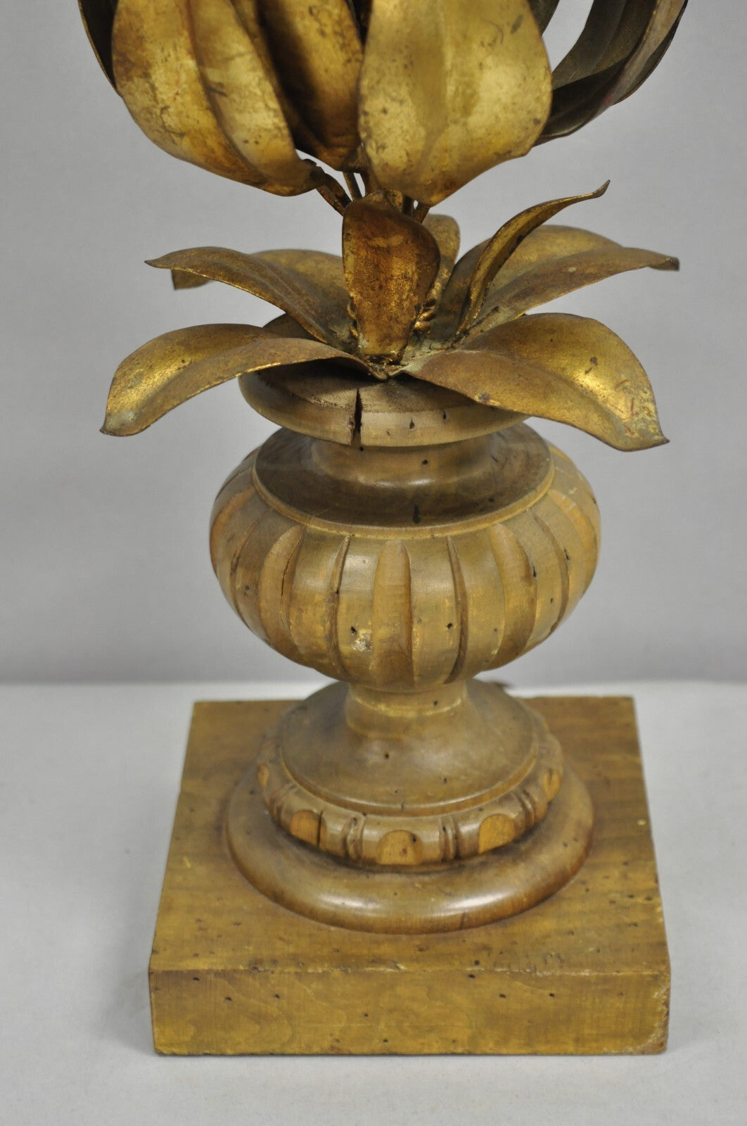 Vintage Italian Hollywood Regency Gold Gilt Leafy Iron Artichoke Table Lamp