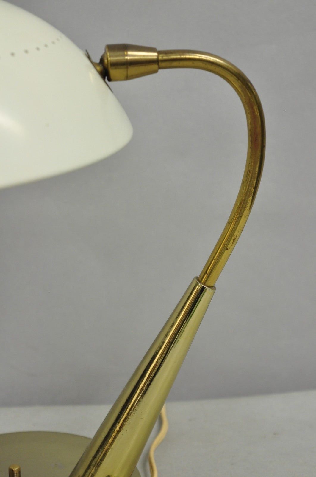 Vintage Mid Century Modern Italian Laurel Maurizio Tempestini Brass Desk Lamp