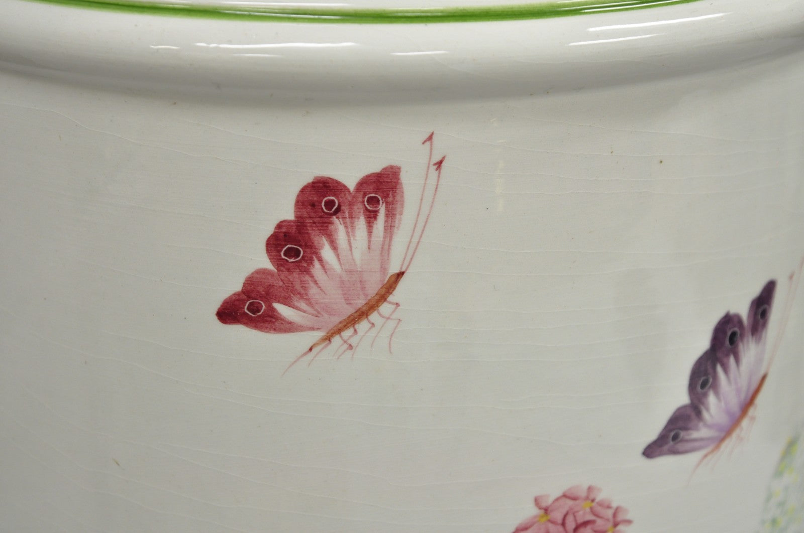 Paul Hanson French Country Porcelain Jardiniere Butterfly & Flower Table Lamp