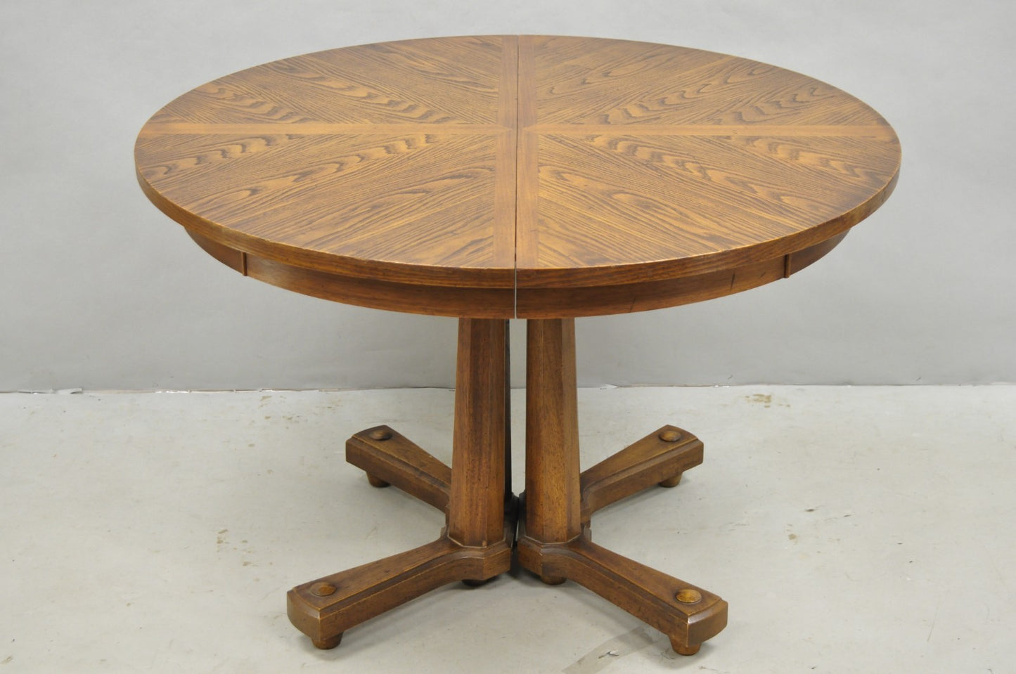 Vintage Mid Century Modern Oak Sunburst Round Extension Pedestal Dining Table