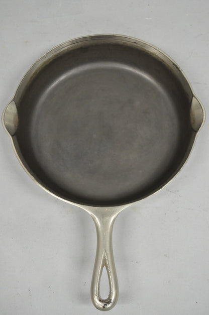 Vintage Griswold "Erie" 701 Cast Iron Skillet Frying Pan 7