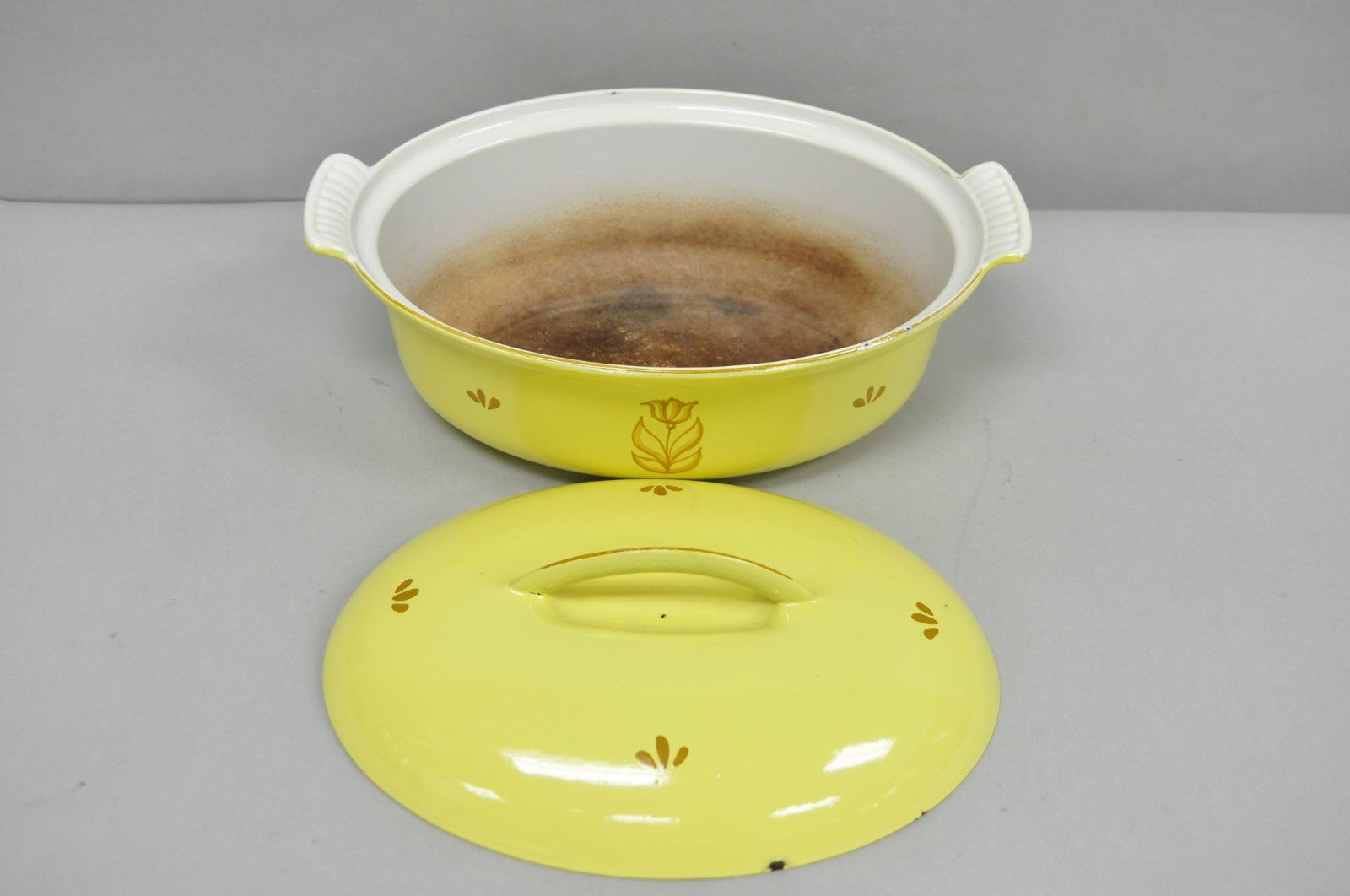 Vintage Dru Holland Yellow Tulip Enameled Cast Iron Dutch Oven Oval Pot