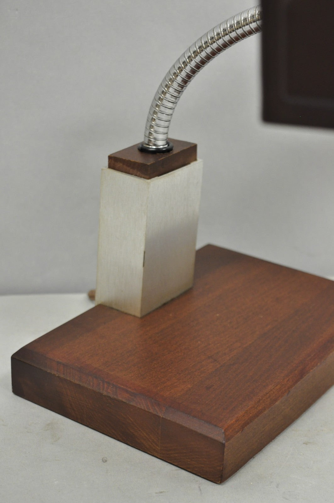 Vintage Mid Century Modern Gooseneck Walnut Base Brown Mad Men Desk Lamp