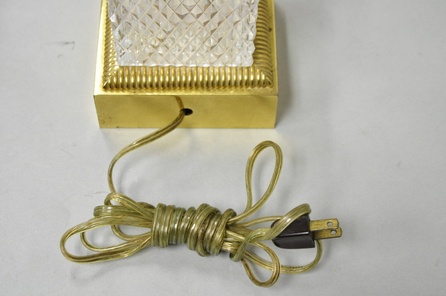 French Empire Regency Baccarat Style Glass Crystal Urn Table Lamp w/ Brass Swans