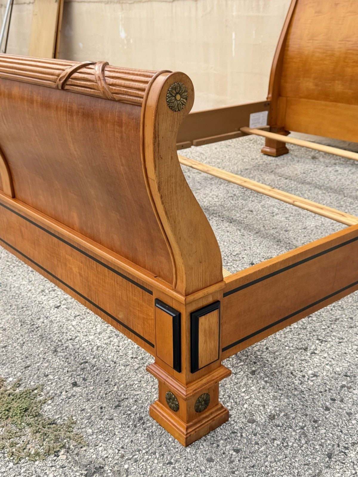 Thomasville Grand Classics Neoclassical Empire Queen Size Maple Wood Sleigh Bed