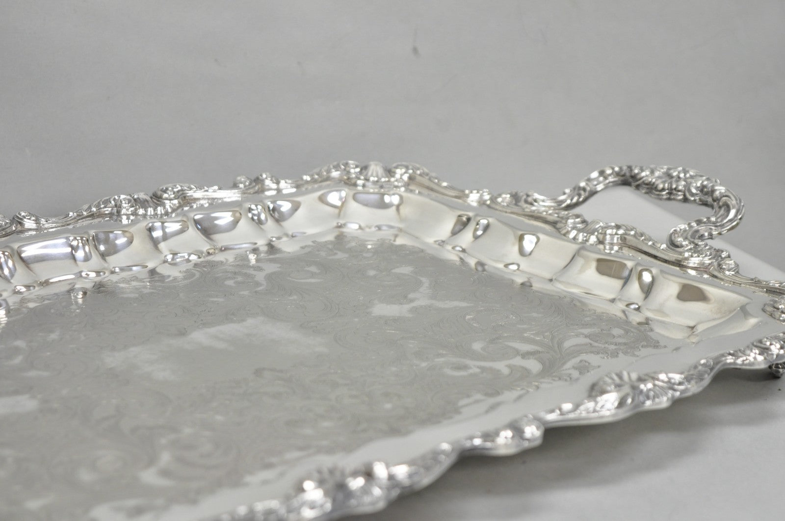 Vintage English Silver Mfg Co Silver Plated Footed Serving Platter Bar Tray